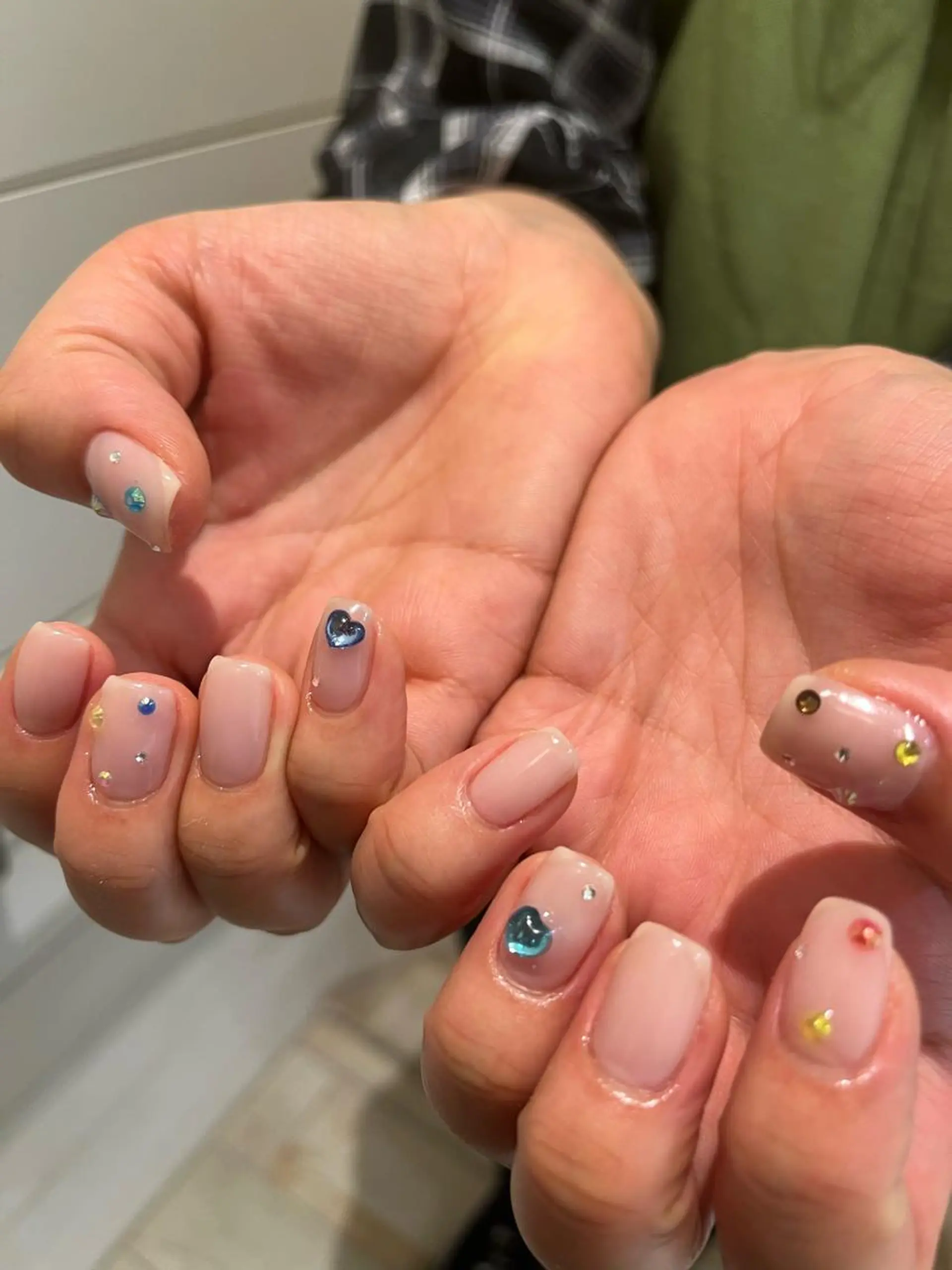 ネイル ハンドネイル Momone ／渋谷／パラジェルのネイルデザイン