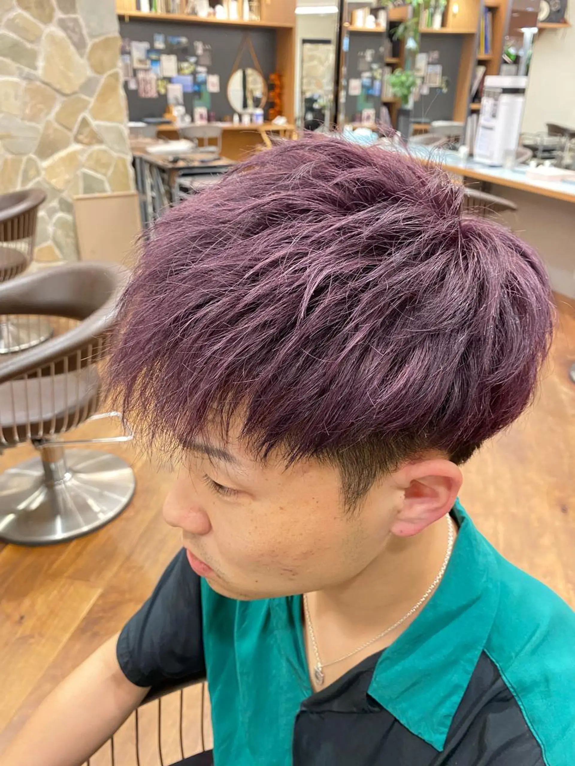 ショート カラー メンズ ピンクカラー バイオレットカラー バイオレットピンク レイヤー/グレージュ メンズパーマのヘアスタイル