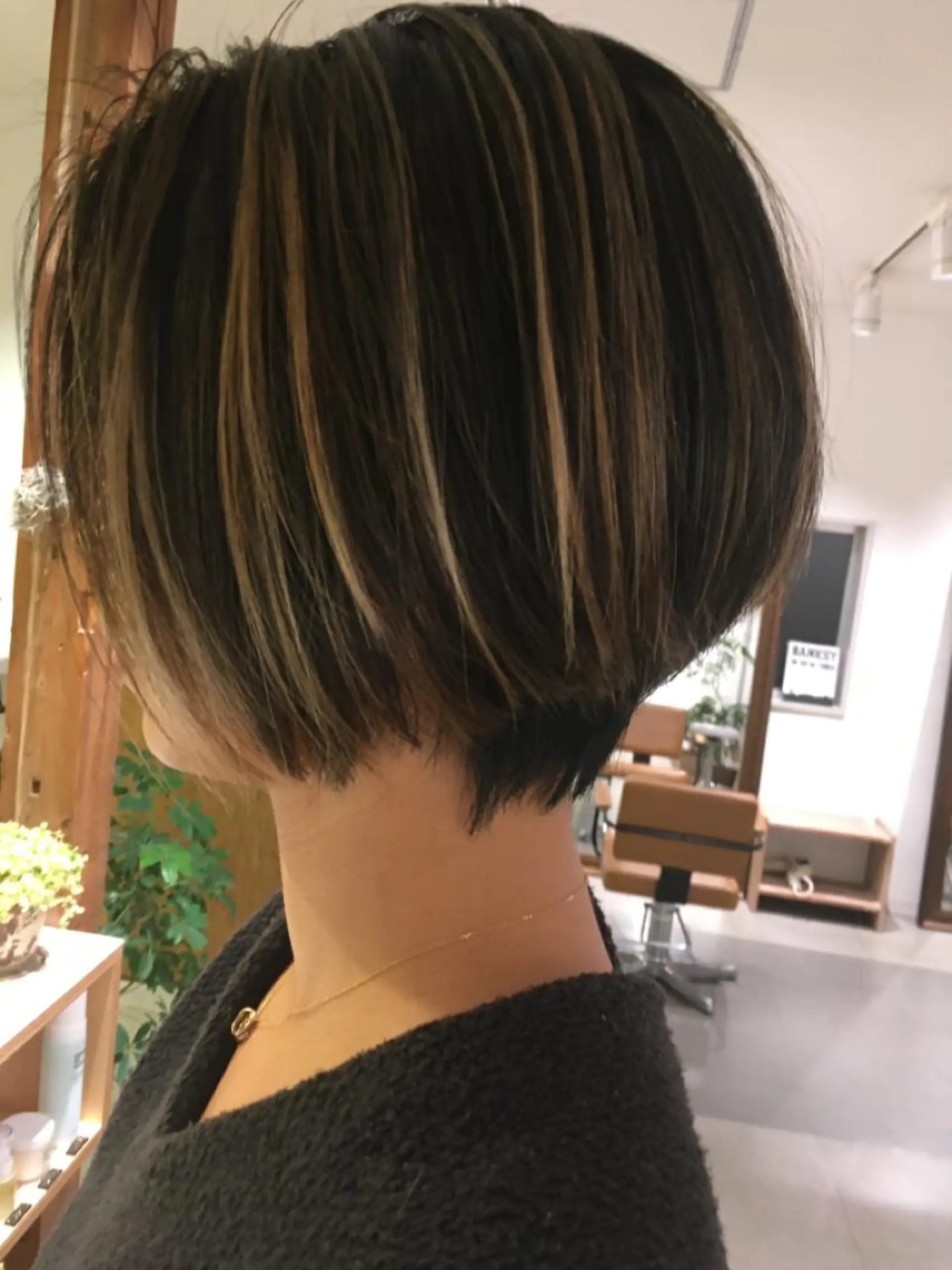 ショート カラー カット ヘアカラー トリートメント 坂上 岳のヘアスタイル