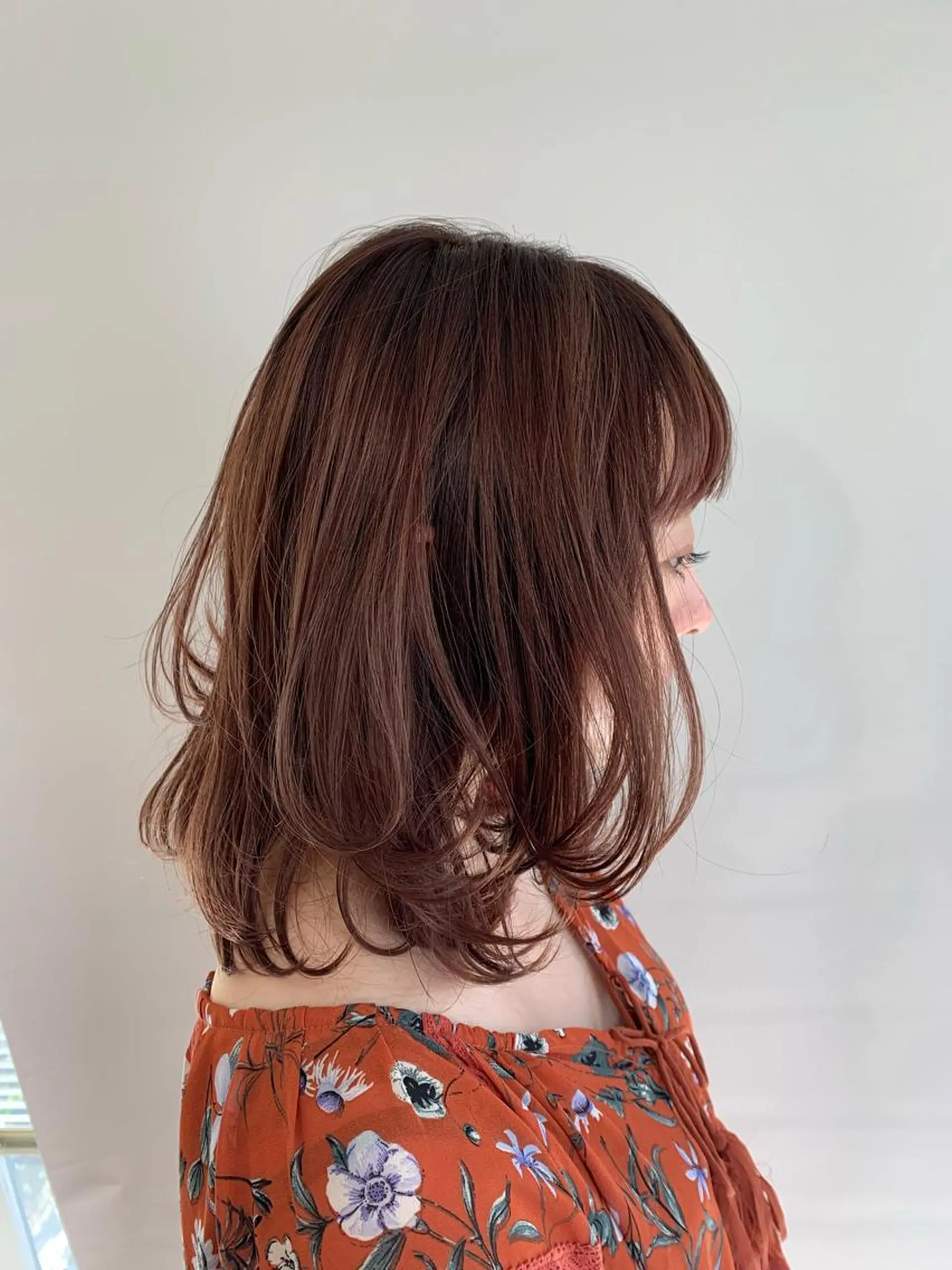 セミロング カラー パーマ ヘアアレンジ ピンクカラー レイヤーカット 加藤 綾華のヘアスタイル