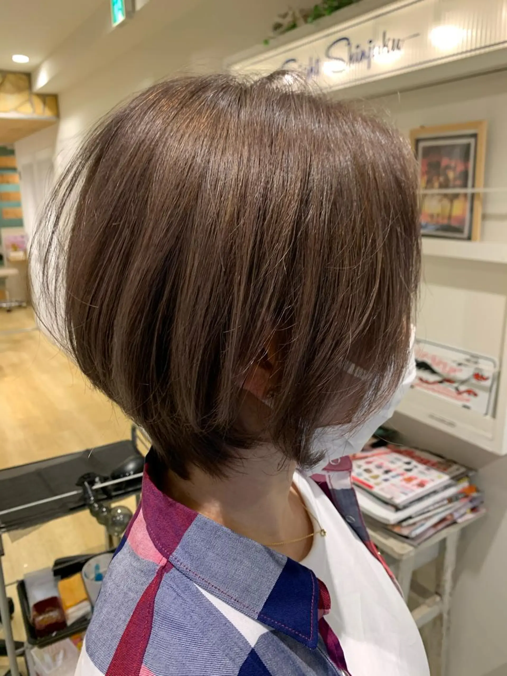 ショート アッシュ アッシュブラウン ショートヘア カット ヘアカラー トリートメント 渋谷ハイトーン/ デザインカラー阿部のヘアスタイル