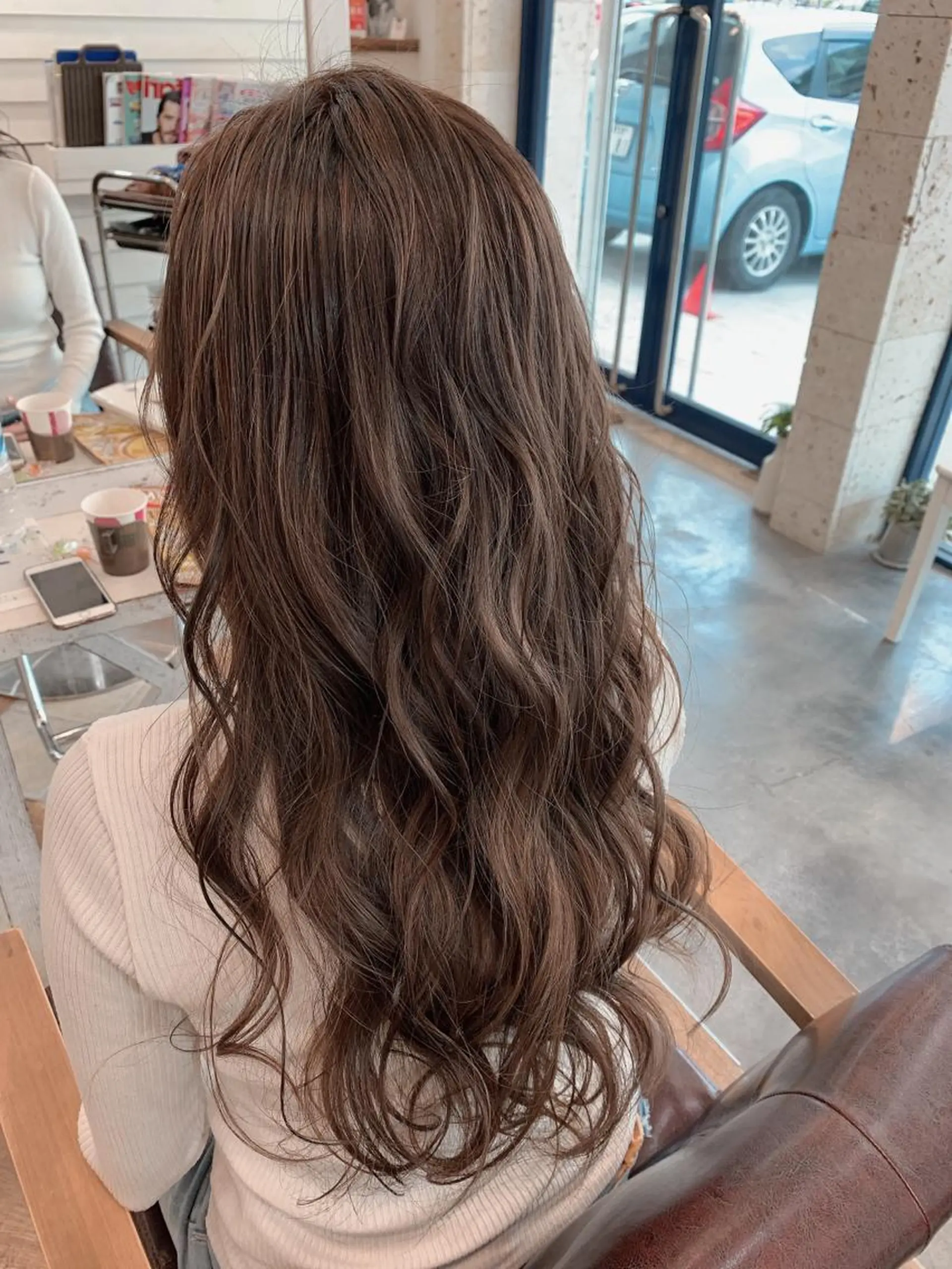 ロング カラー ヘアアレンジ ベージュカラー シアーベージュ VIM hairおもろまち店のヘアスタイル