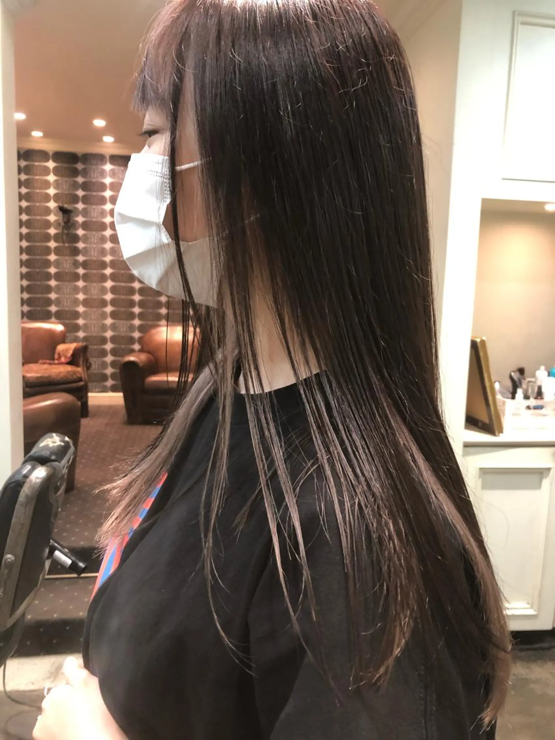 ロング カラー ベージュカラー インナーカラー ピンクカラー ピンクベージュ ホワイトピンク 大人girly🛋️ 🤍yukakoのヘアスタイル