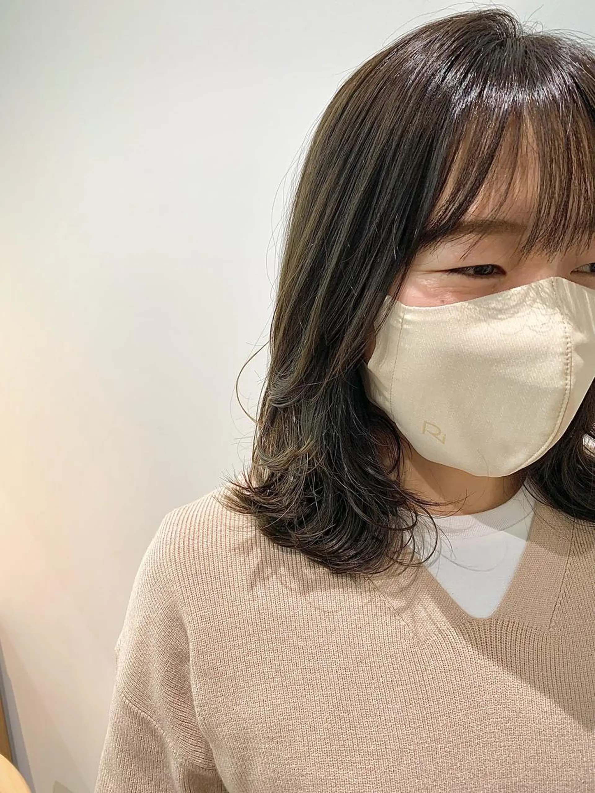 ミディアム カラー ヘアアレンジ ベージュカラー オリーブベージュ GO TODAY SHAiRE SALON 梅田店所属・透明感カラー/ボブ 今気になること占う人のヘアスタイル