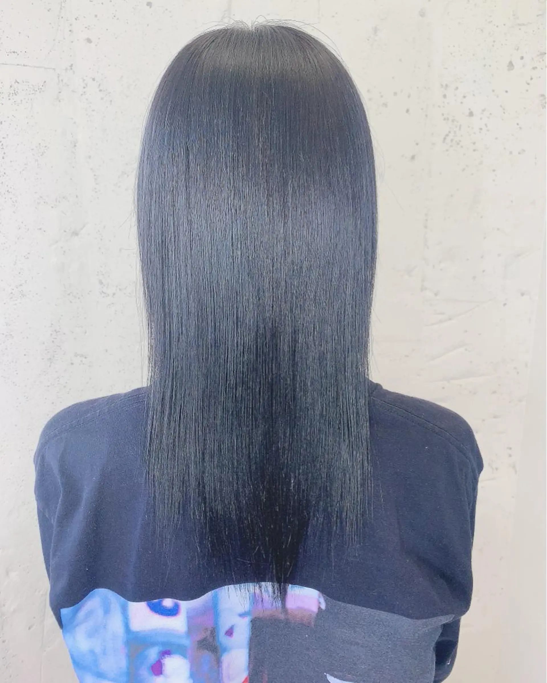 ミディアム カラー カット ヘアカラー トリートメント 透明感ハイトーン🦄 キラ🌈のヘアスタイル