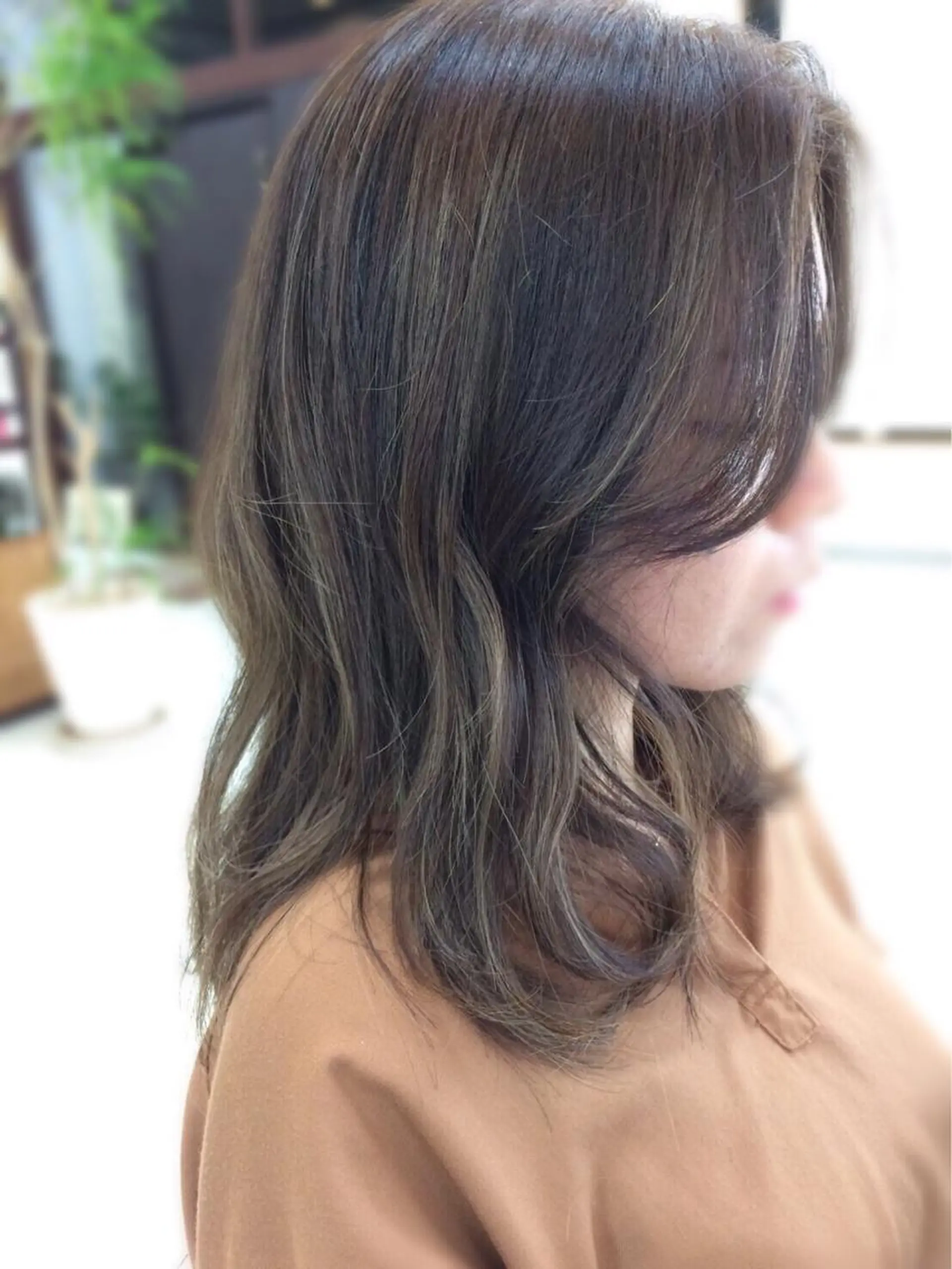 ミディアム いけだ ゆうのヘアスタイル