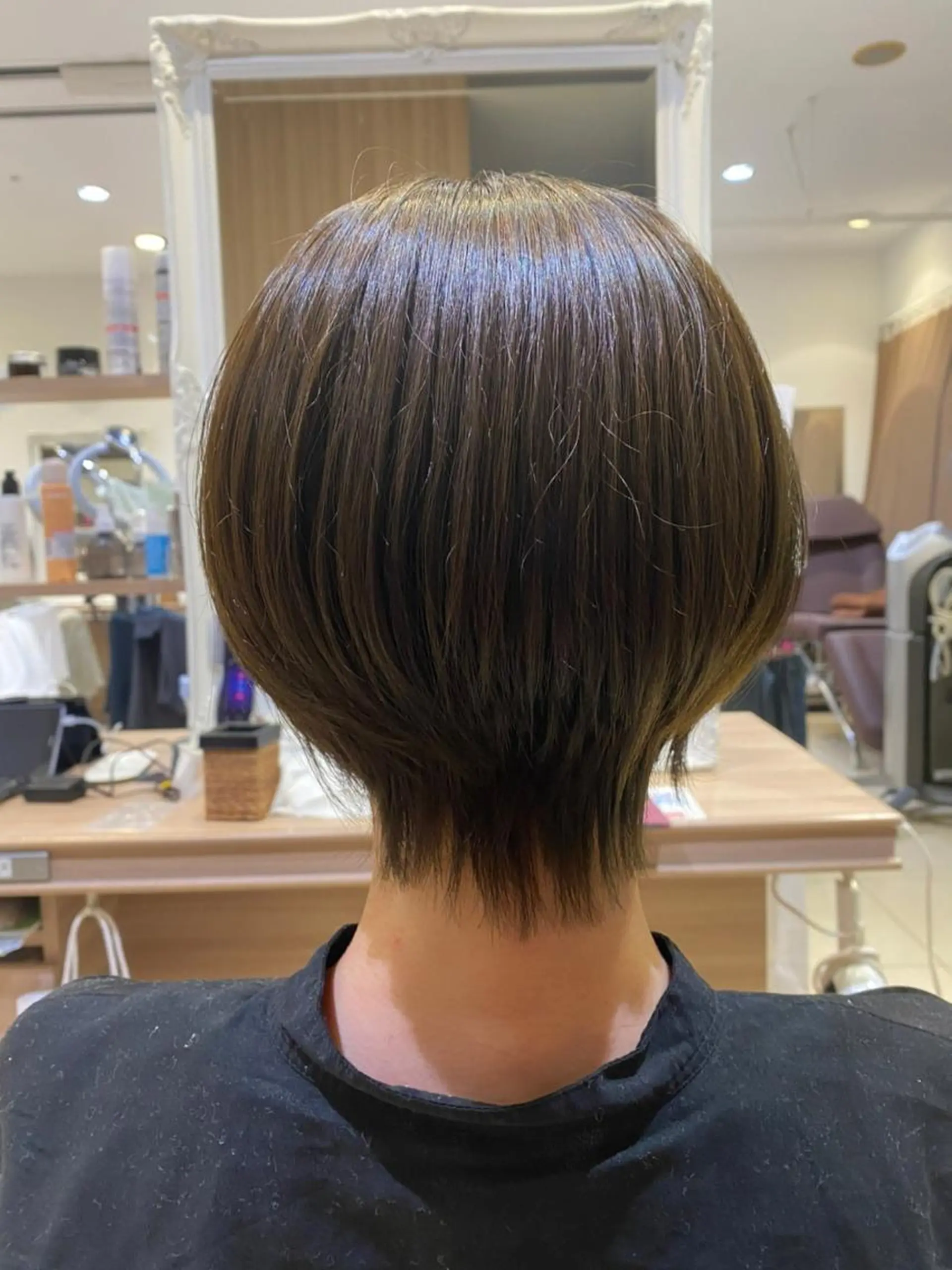 ショート カラー まとまる艶髪艶カラー 🤍内田さわか🎀のヘアスタイル