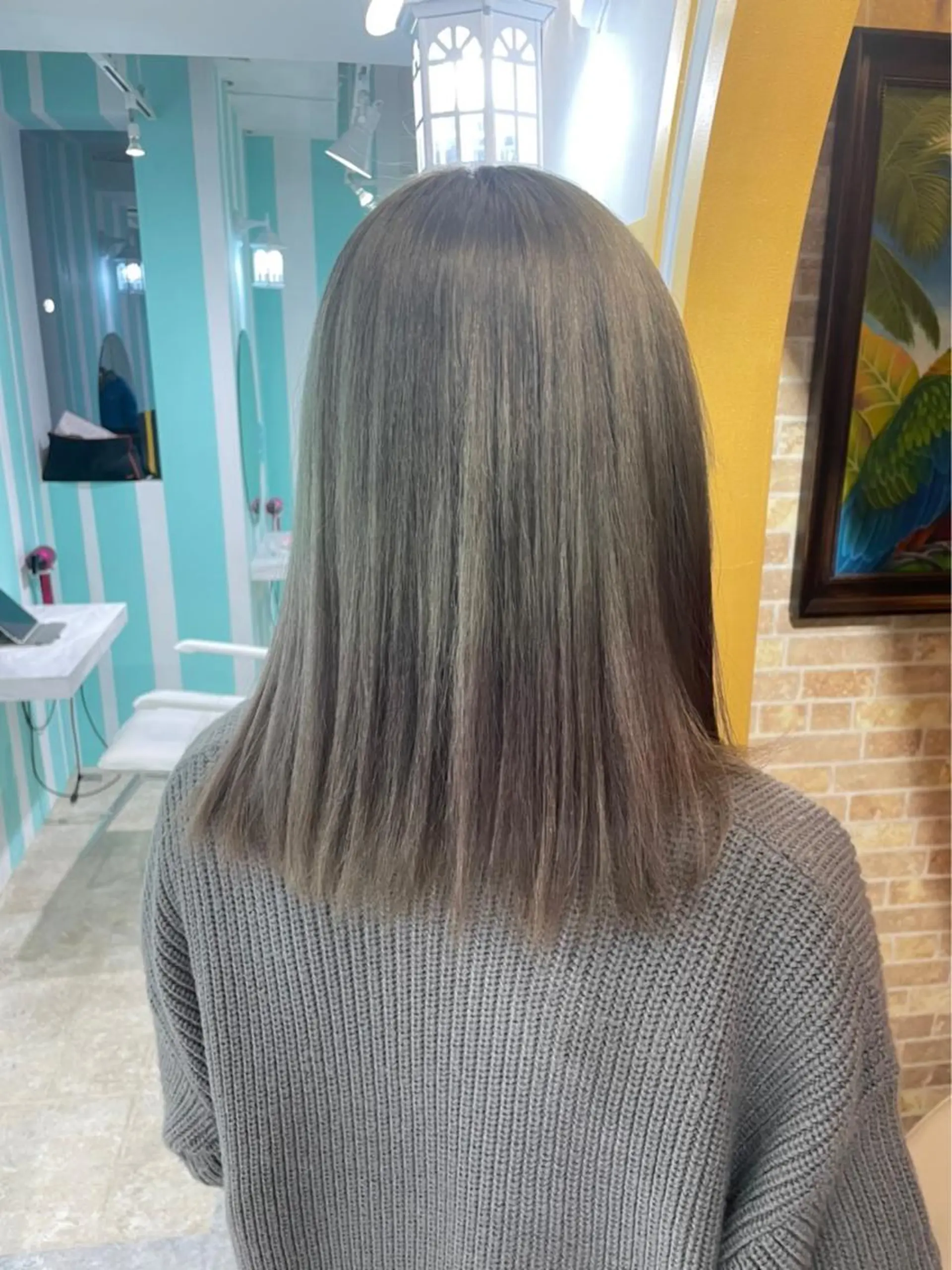 セミロング 原 千景のヘアスタイル