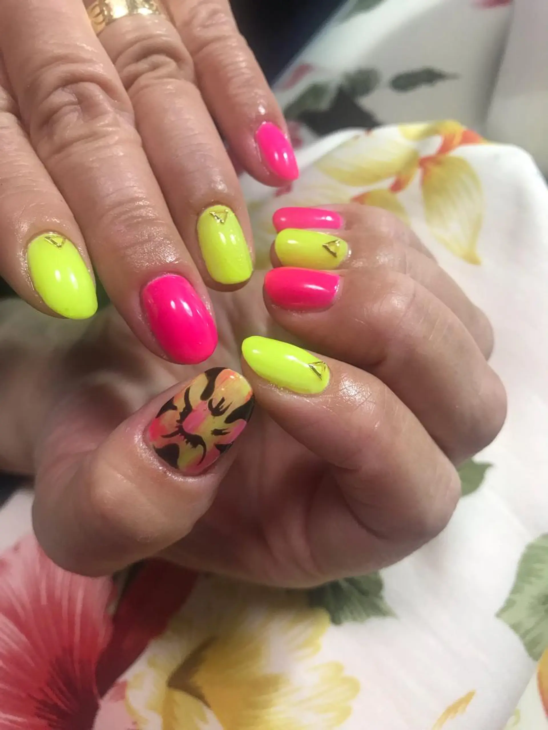 ネイル ハンドネイル NAIL Nutsのネイルデザイン