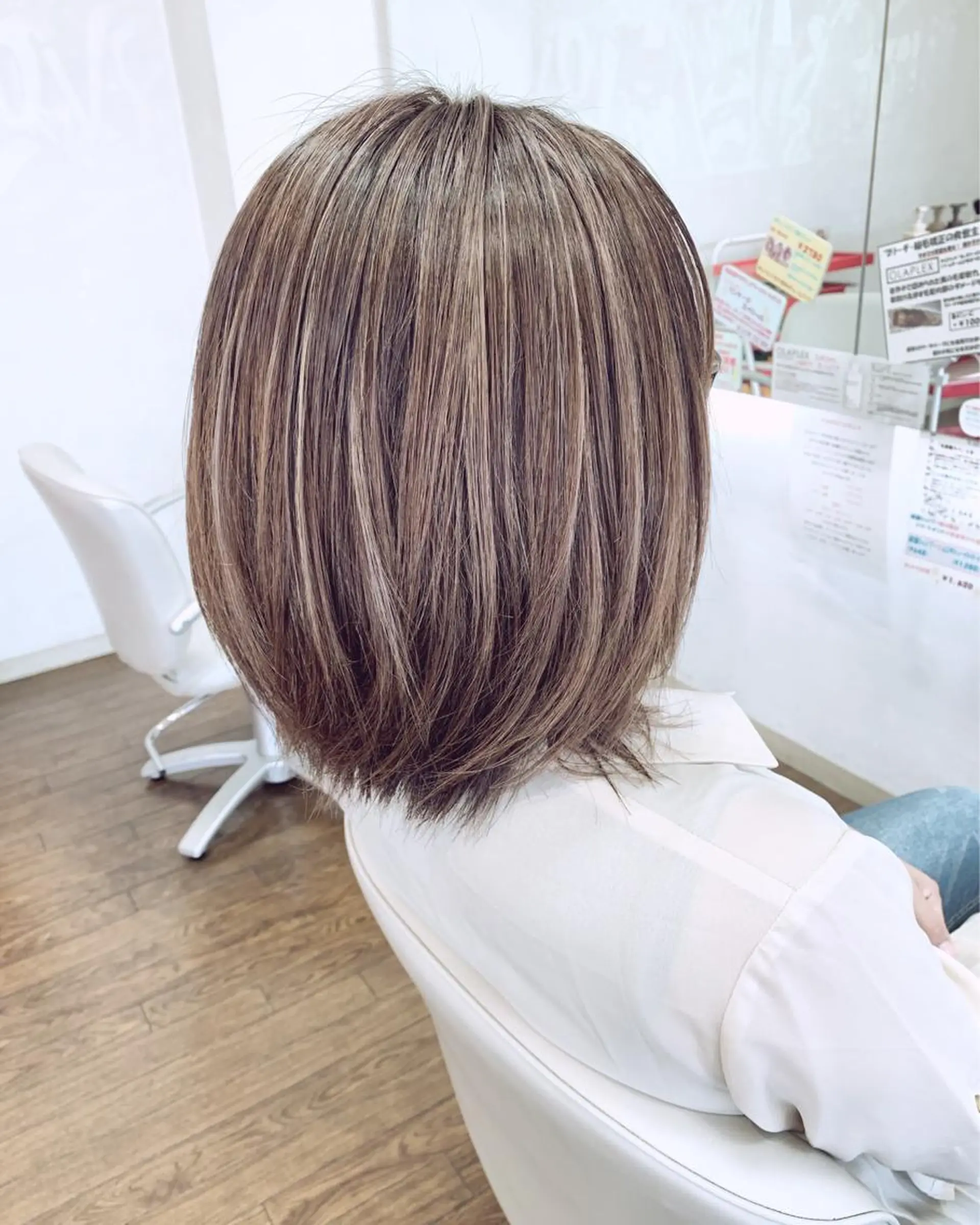 ショート ハイライト ヘアカラー トリートメント GLAD 萩原のヘアスタイル