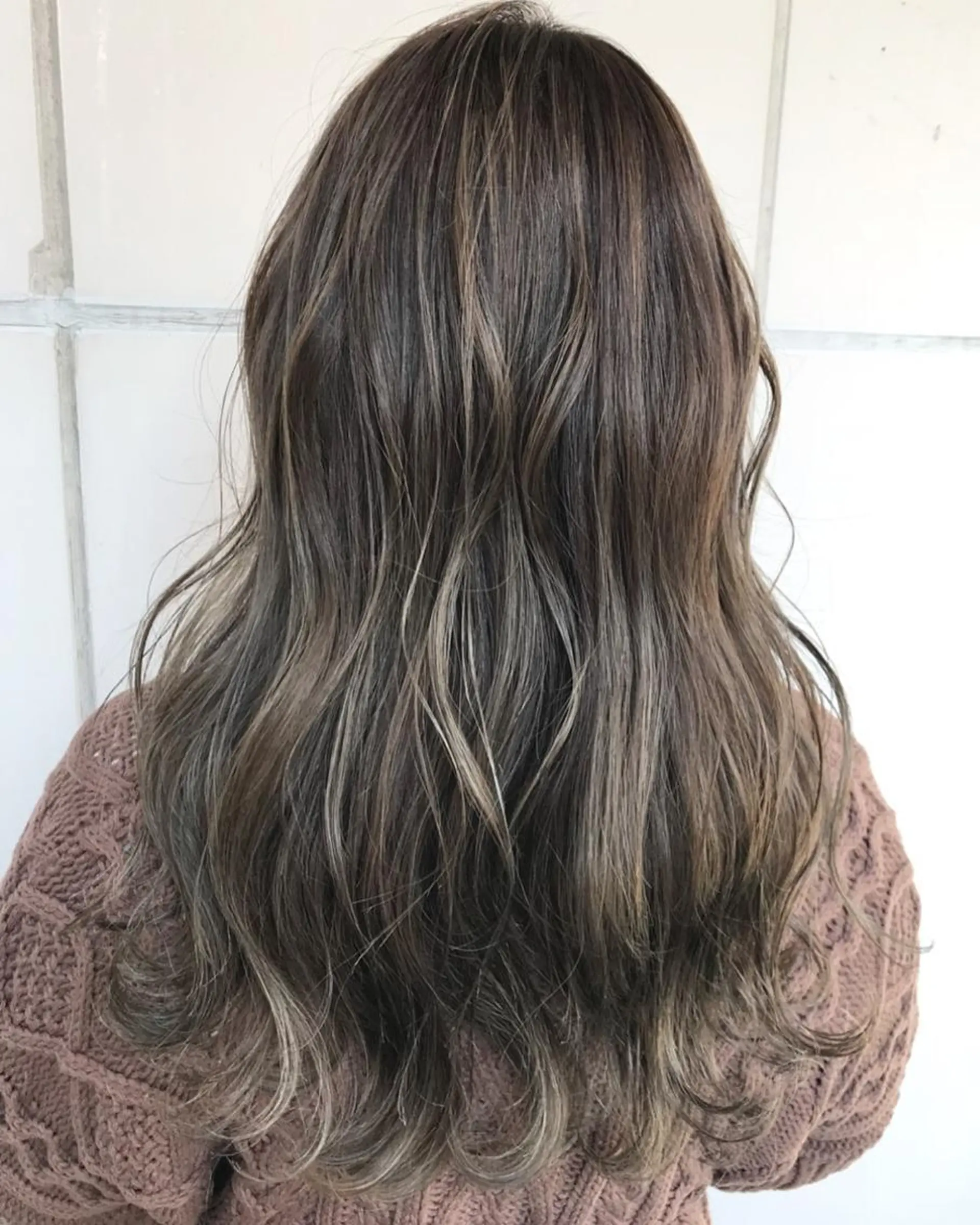 ロング ヘアカラー 髪質改善will hairdesignのヘアスタイル