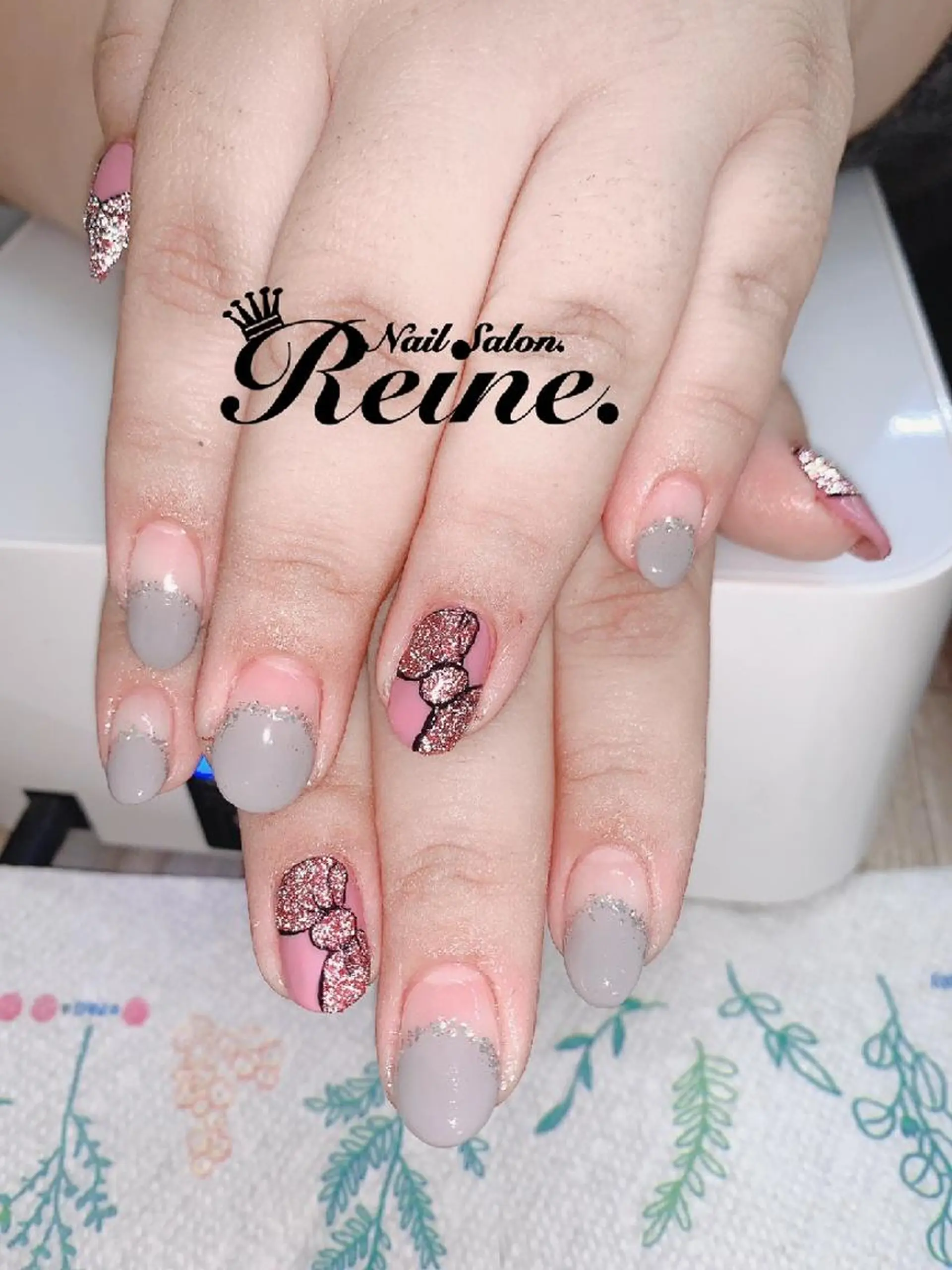 ネイル アートネイル フラッシュネイル フレンチネイル 逆フレンチ リボン Nailsalon Reine所属・玉栄 伶奈のネイルデザイン