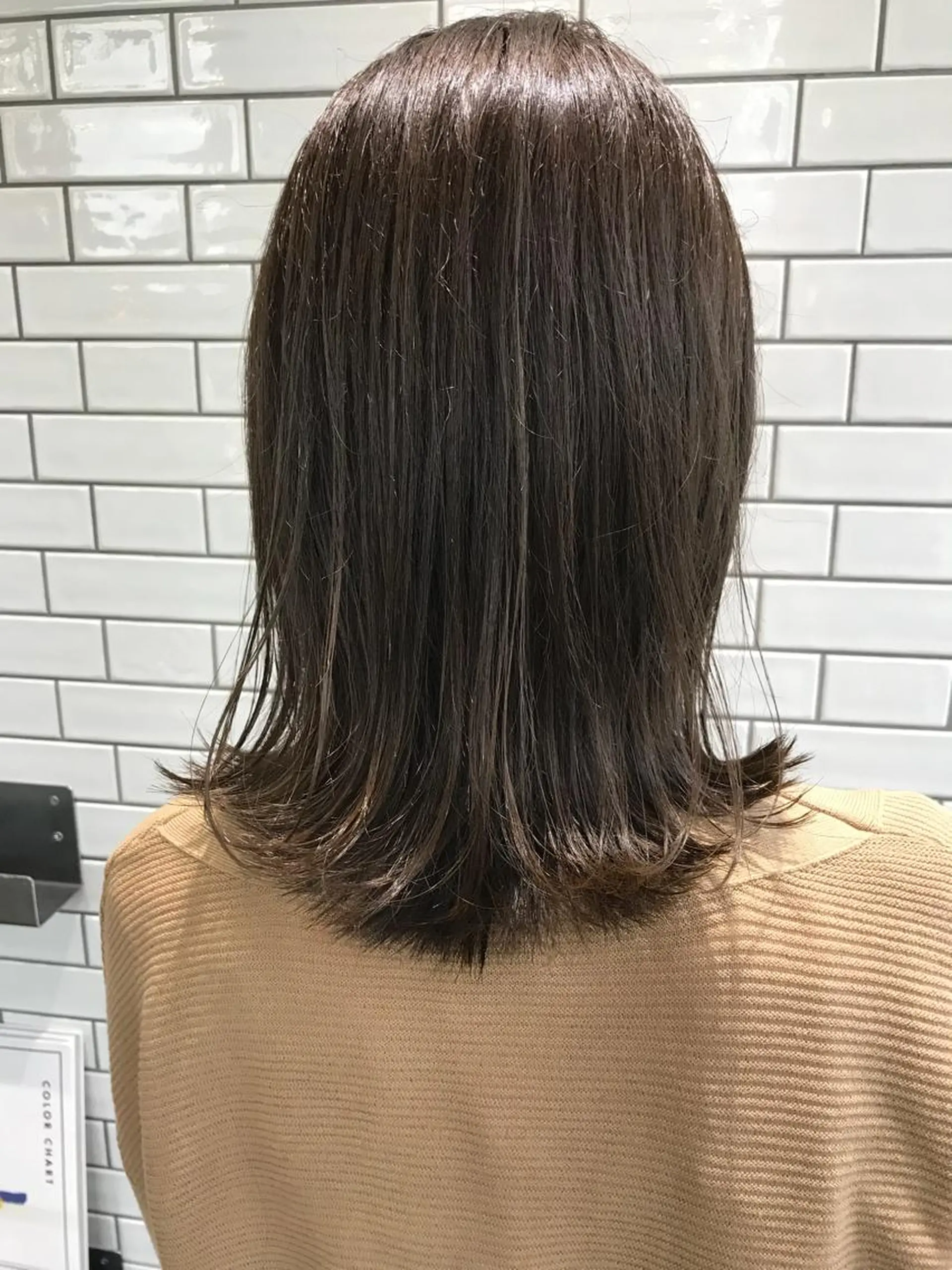 ミディアム カラー レイヤー　べージュ 白石研太のヘアスタイル