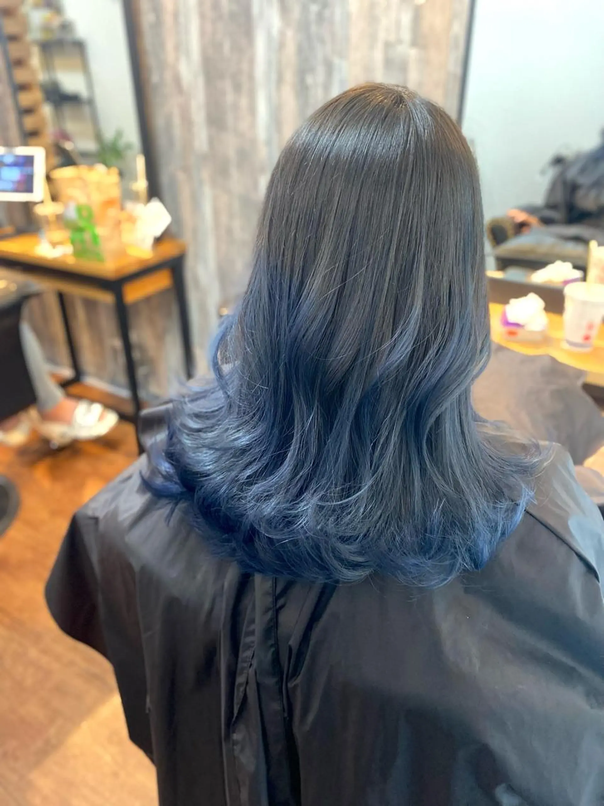 ロング カラー ブルーカラー グラデーションカラー カット ヘアカラー トリートメント Luzir⭐︎ GEN⭐︎のヘアスタイル