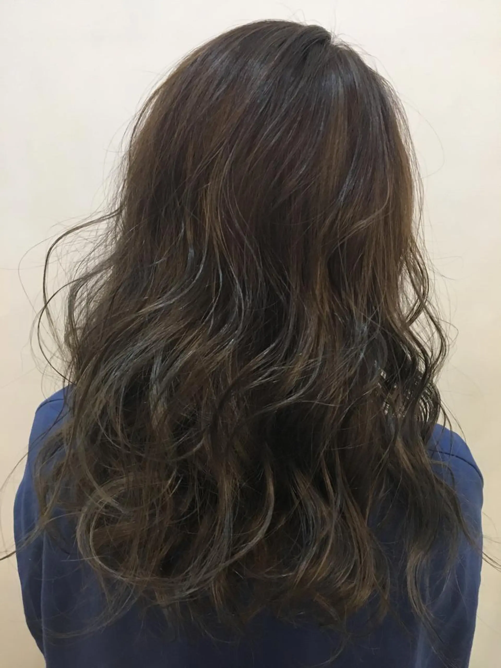 ロング カラー 狩野 羅夢のヘアスタイル