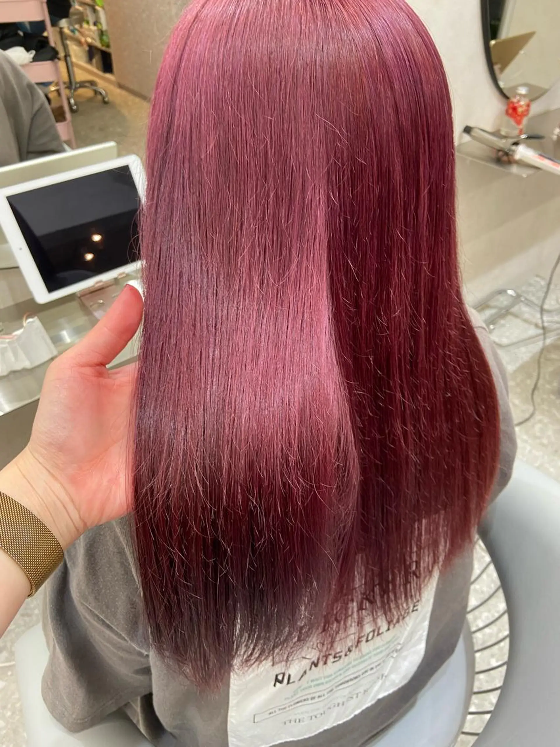 ロング カラー ブリーチ ピンクカラー カット ヘアカラー トリートメント 新宿/韓国ヘア 中明度カラー/かやのヘアスタイル