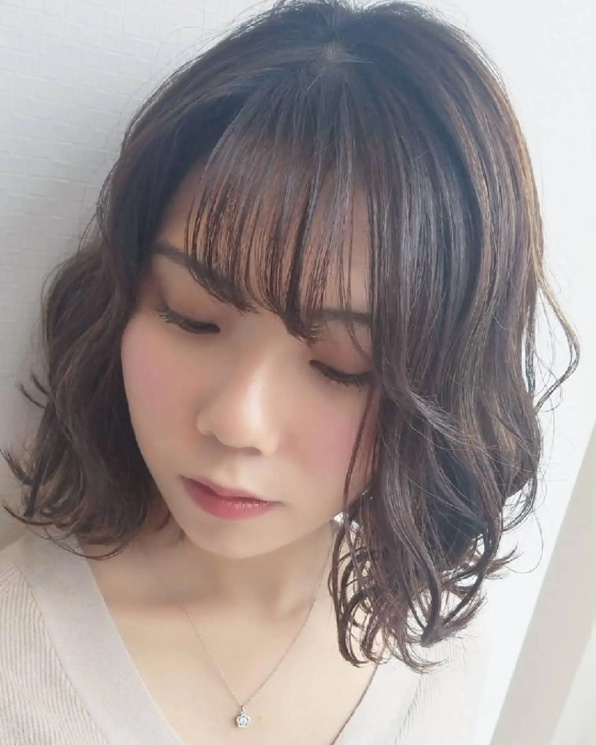 ミディアム カラー ハイライトカラー ハイライト ブリーチ・ハイトーン 特化🎉内山のヘアスタイル