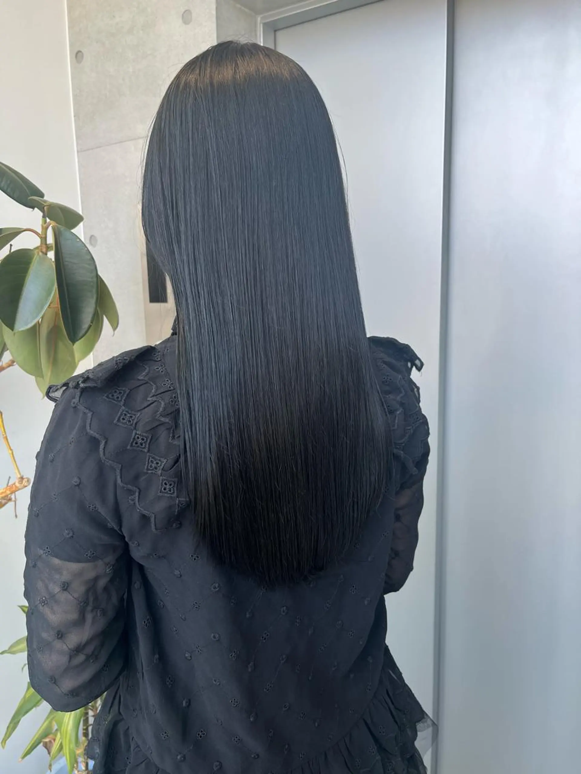 ロング カラー パーマ ヘアアレンジ ヘアカラー トリートメント 透明感/オリーブ/ グレージュ/YUKAのヘアスタイル