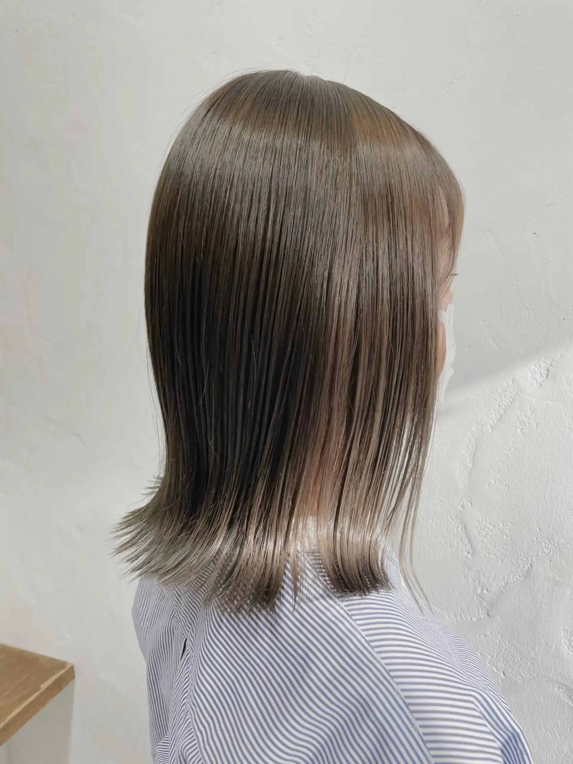 ミディアム カラー ベージュカラー カット ヘアカラー トリートメント ふわっとレイヤー 🪽スガヤハルミのヘアスタイル