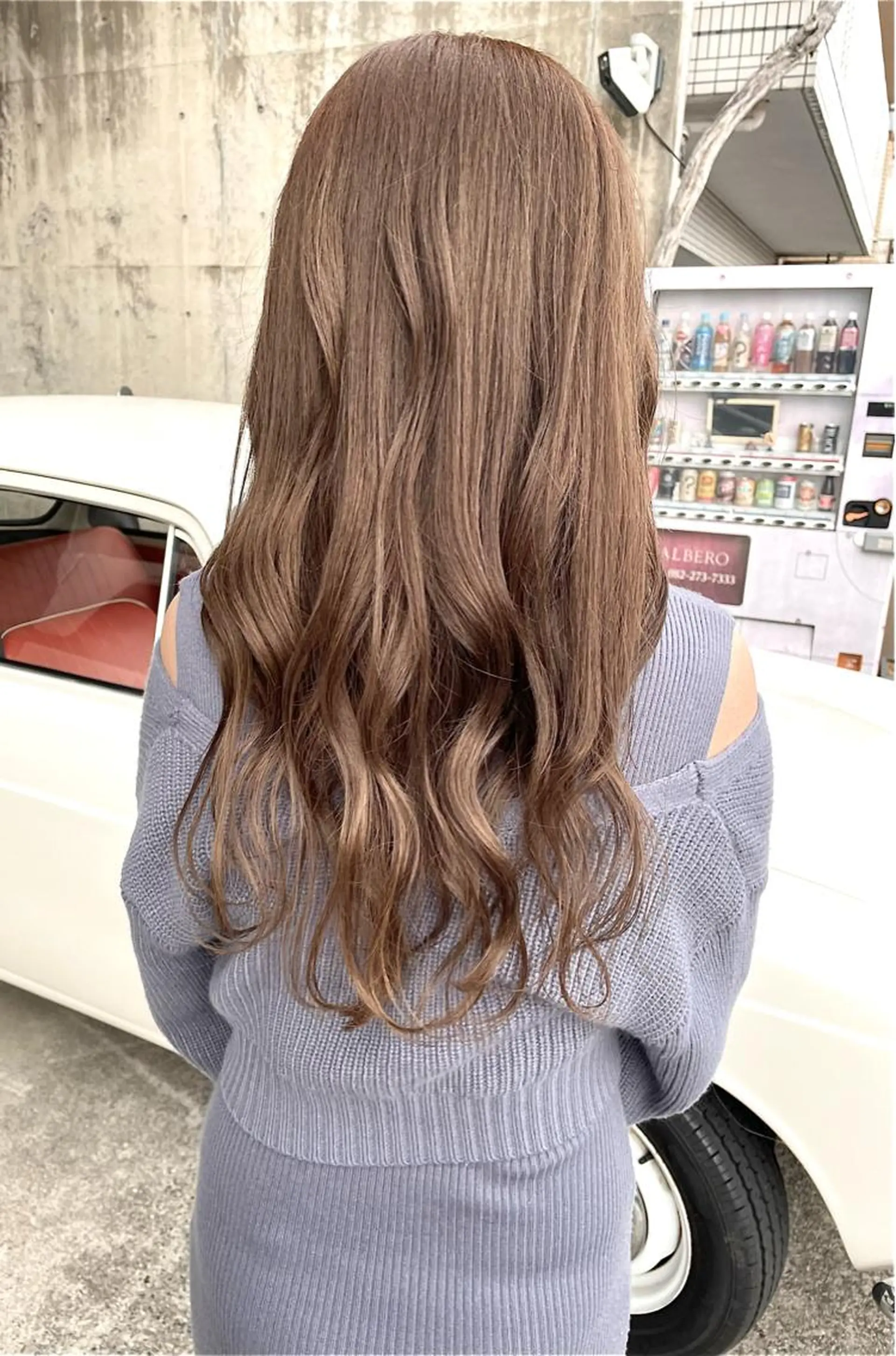 ロング カラー ベージュカラー 日高 香織のヘアスタイル