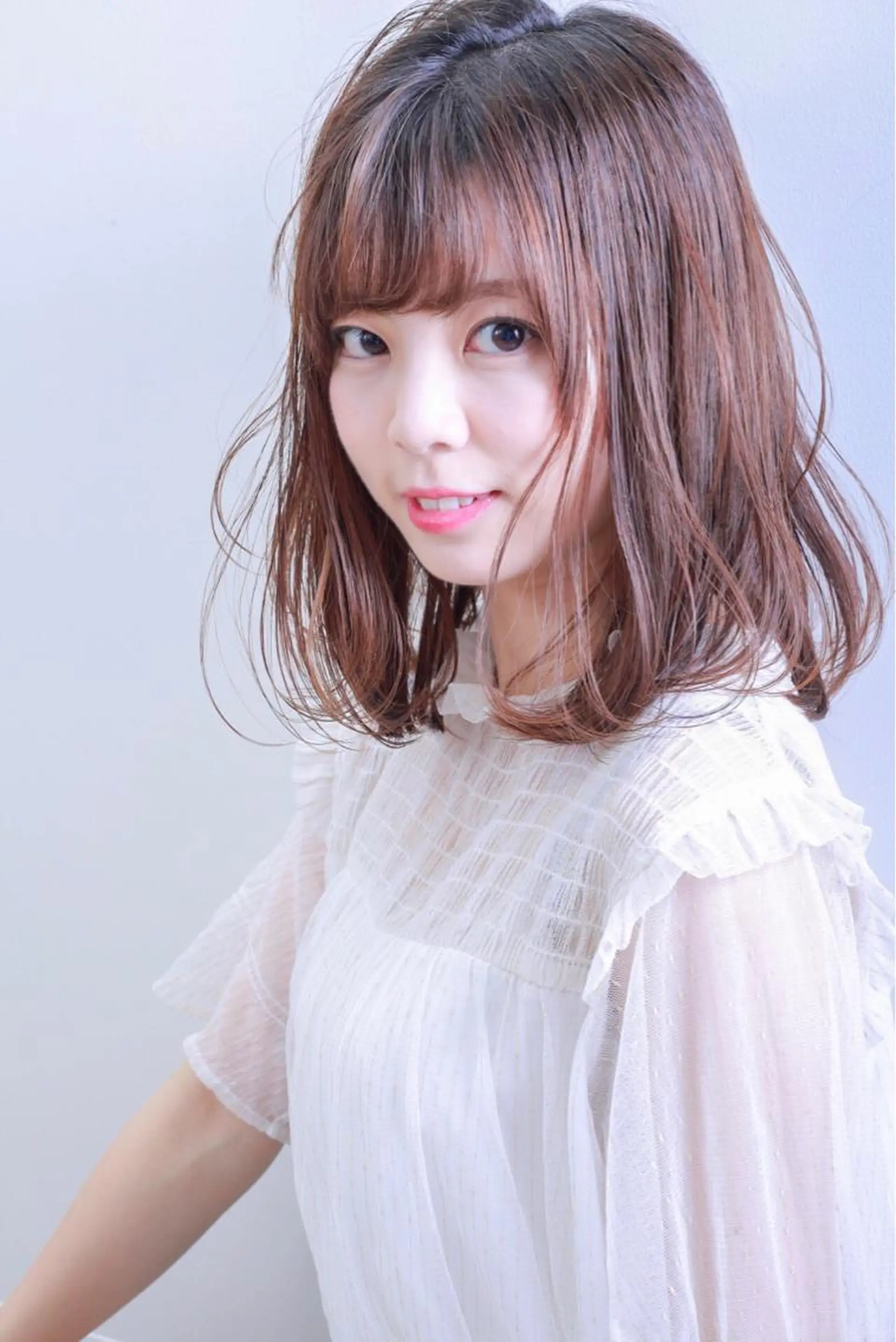 セミロング 伊藤 裕貴のヘアスタイル