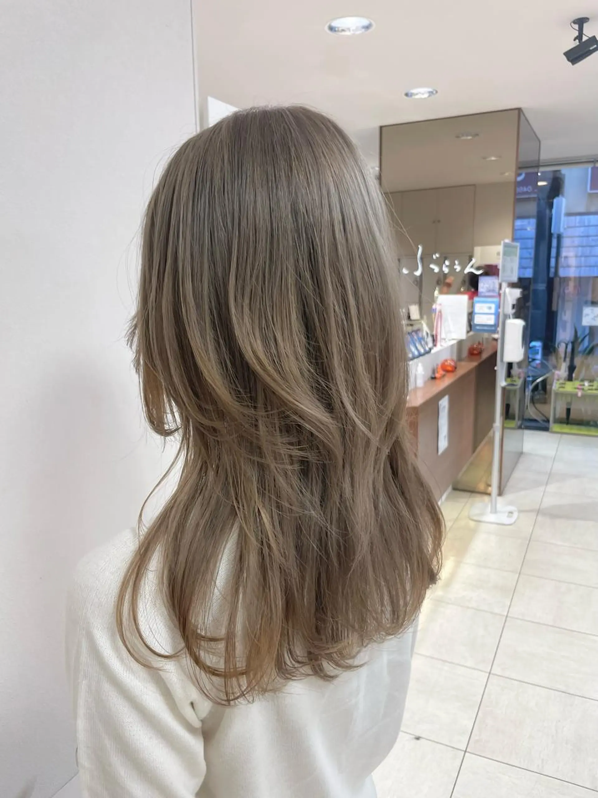 ロング カラー ヘアアレンジ ヘアカラー トリートメント 【Sweep】おじま のぞみのヘアスタイル