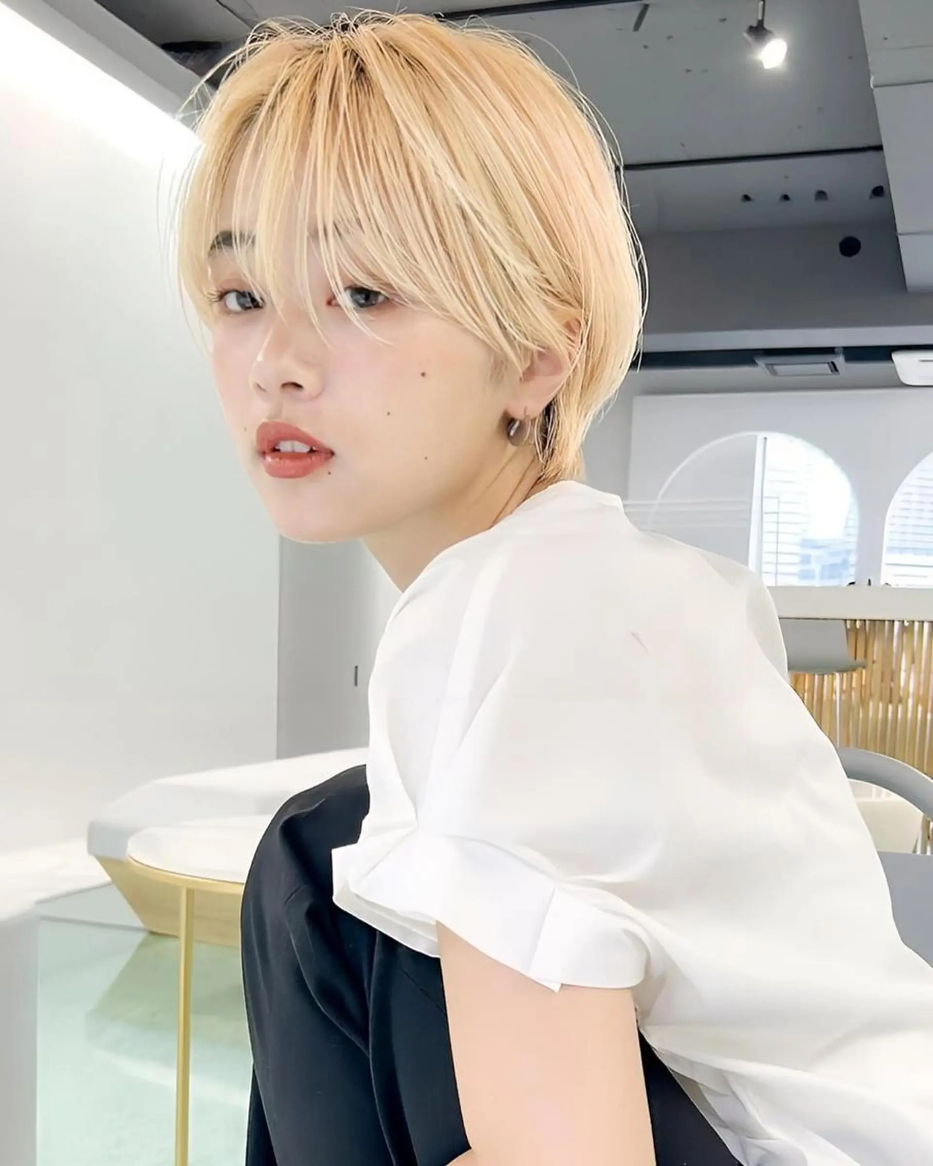 ミディアム mood alissaのヘアスタイル