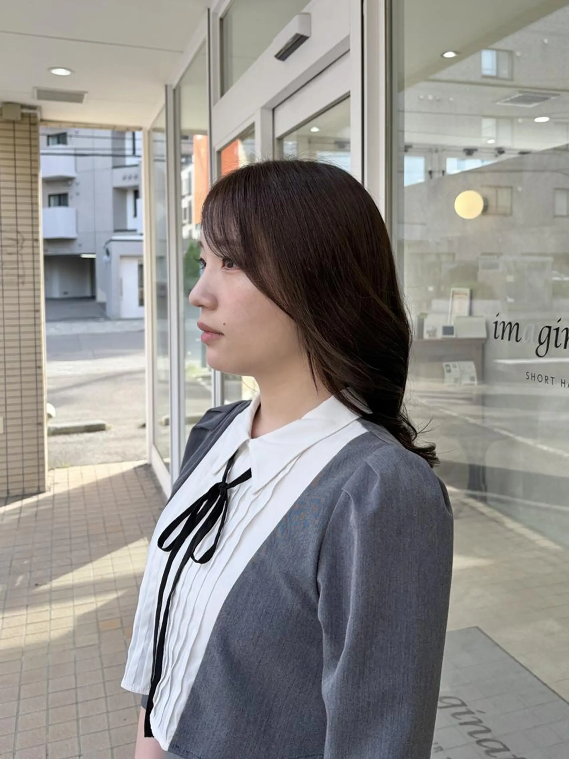セミロング 韓国ヘアケアブリーチ 莉奈のヘアスタイル