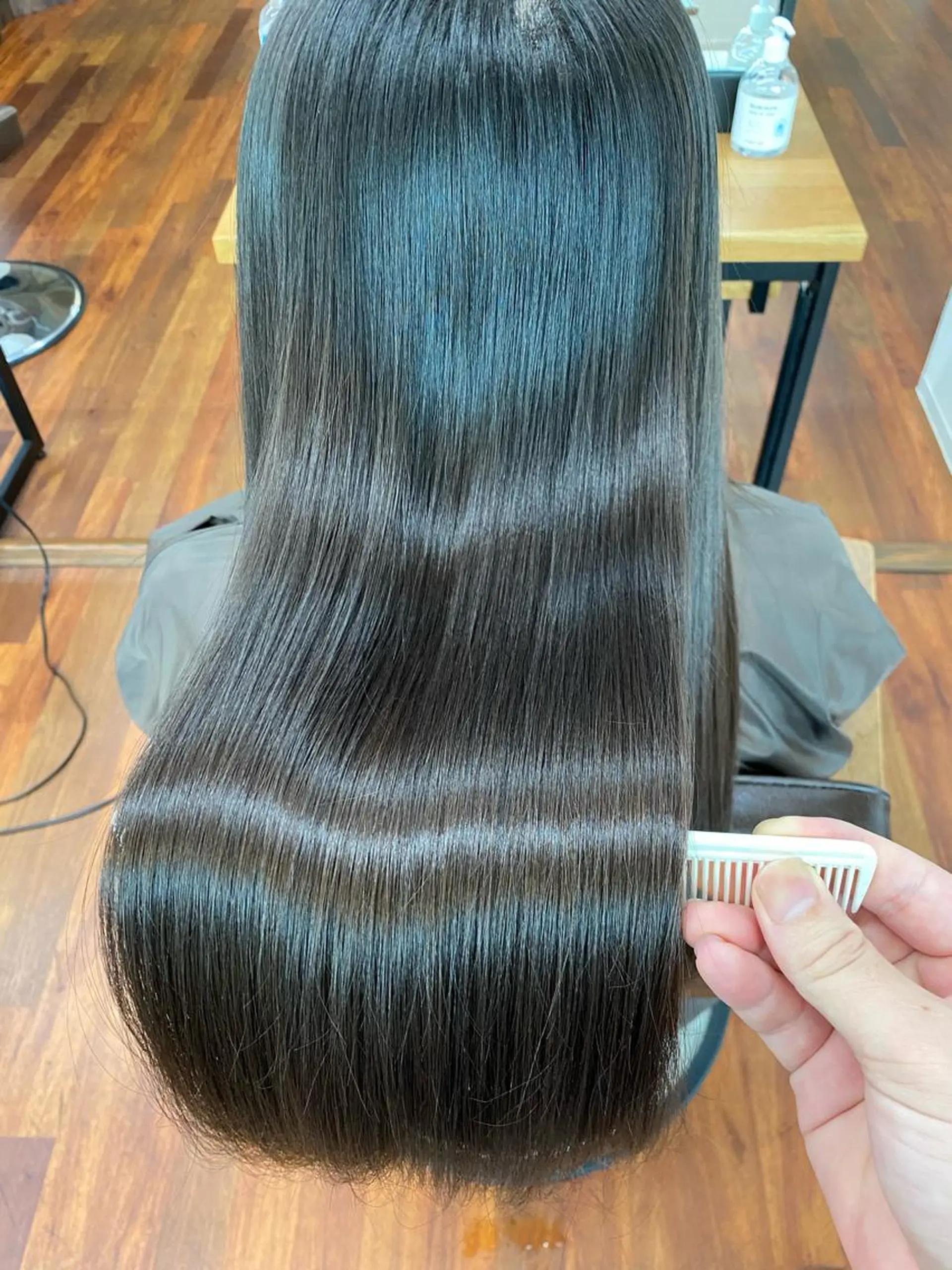 ロング カラー 髪質改善 岡本 智次のヘアスタイル