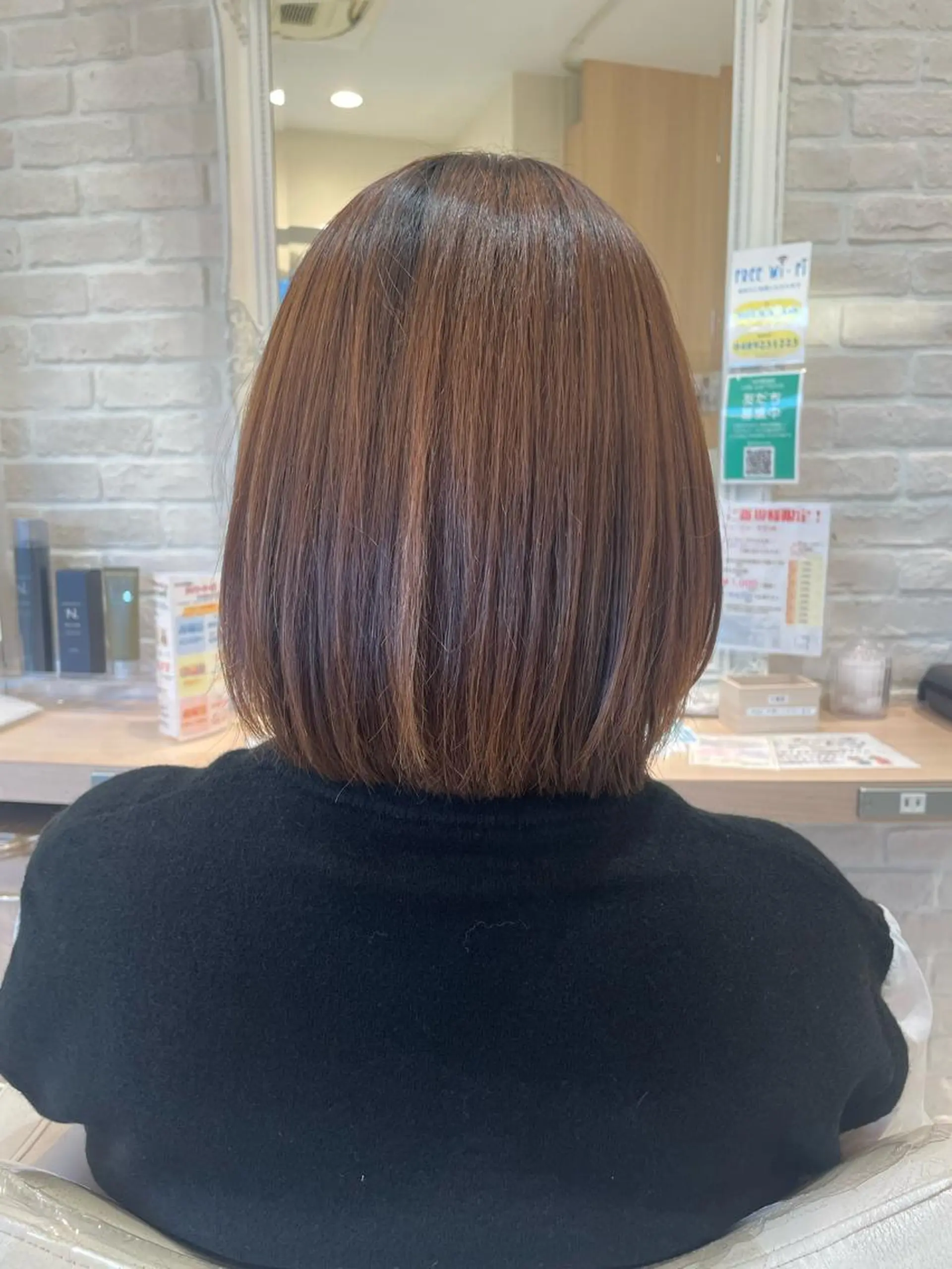 ミディアム 縮毛矯正 トリートメント ショートボブモデル縮 毛艶髪津田パーマのヘアスタイル