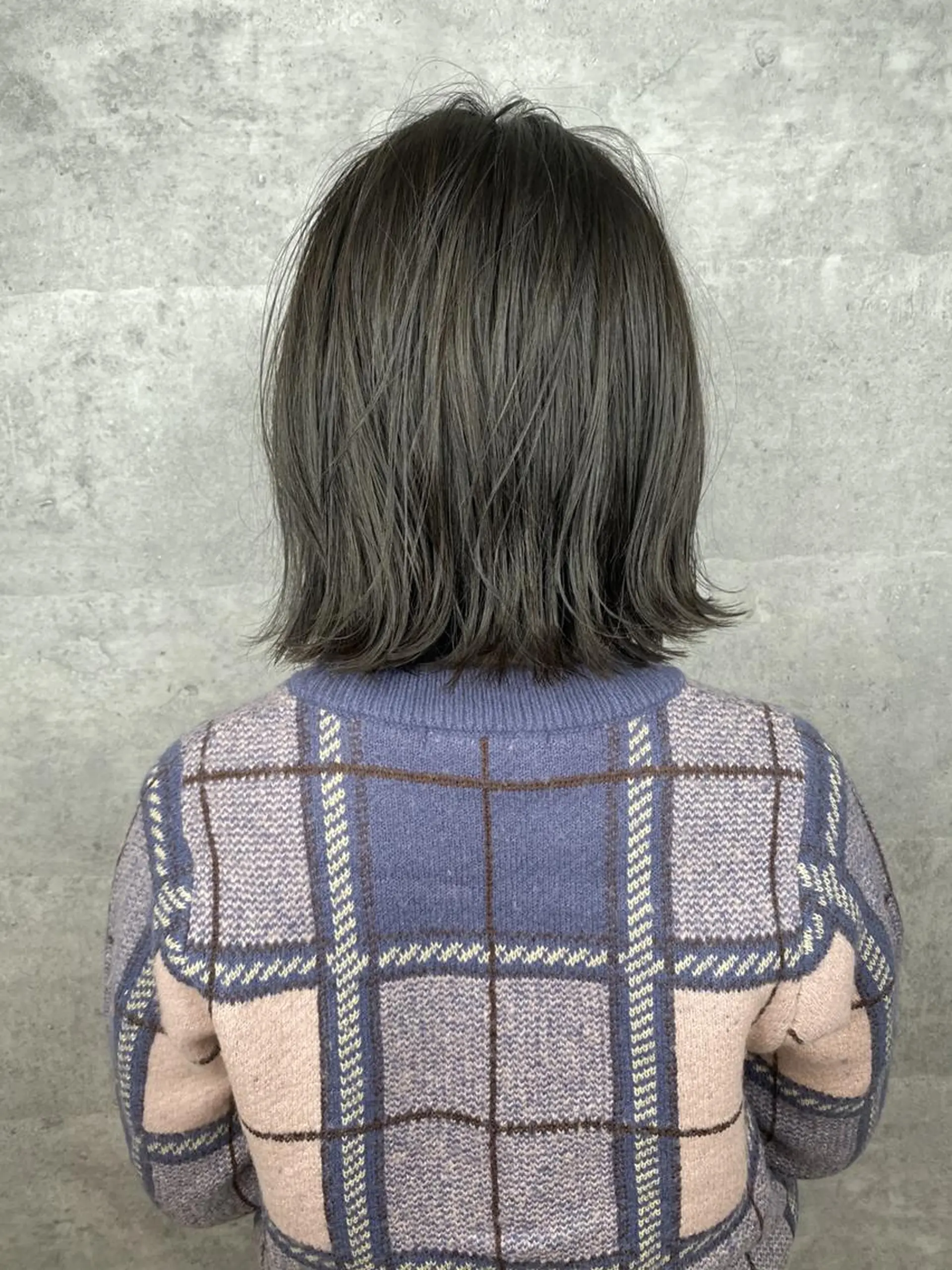 ミディアム カラー _WHITE 天王寺のヘアスタイル