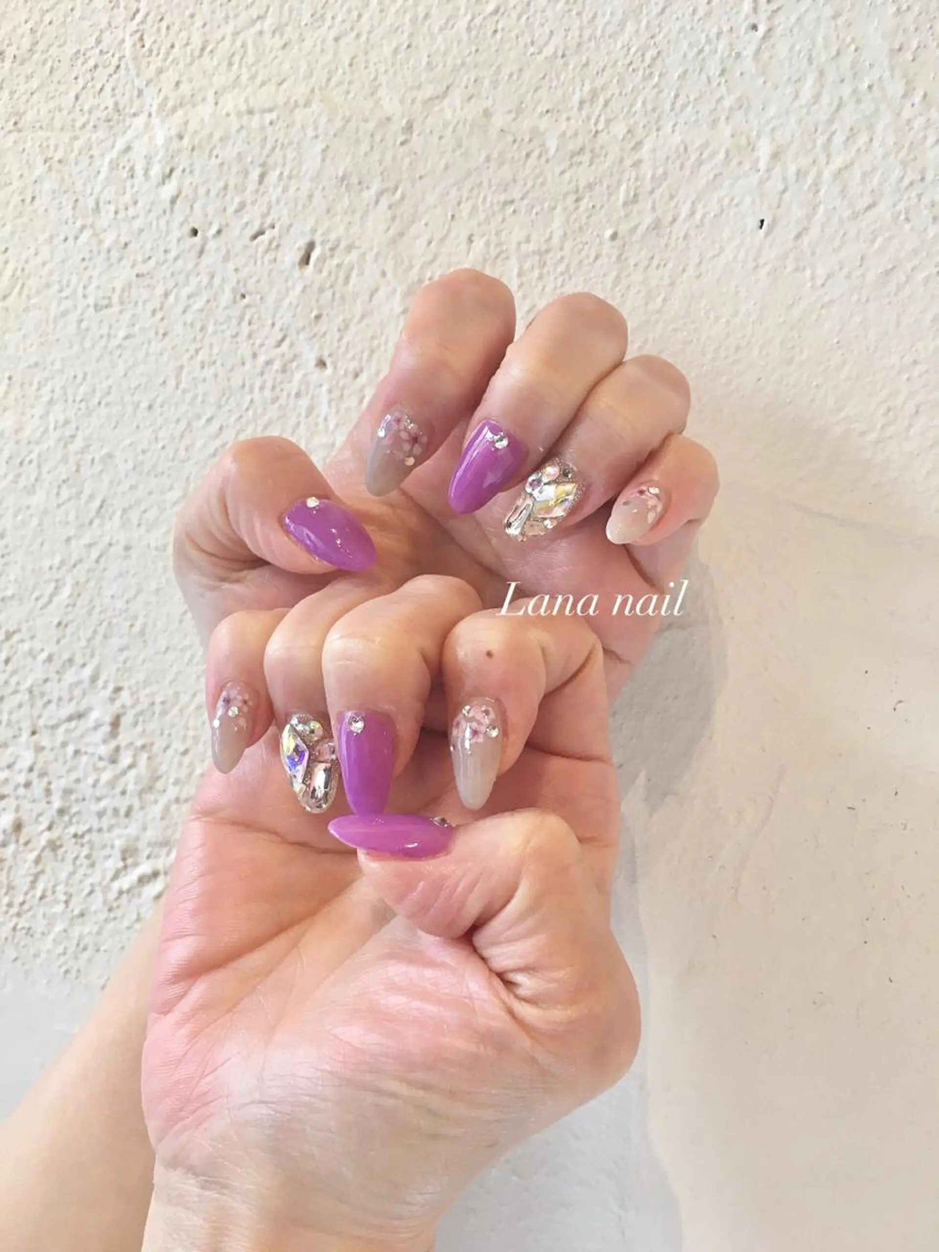 ネイル ストーンネイル ハンドネイル Lana nail所属・Lana nailのネイルデザイン