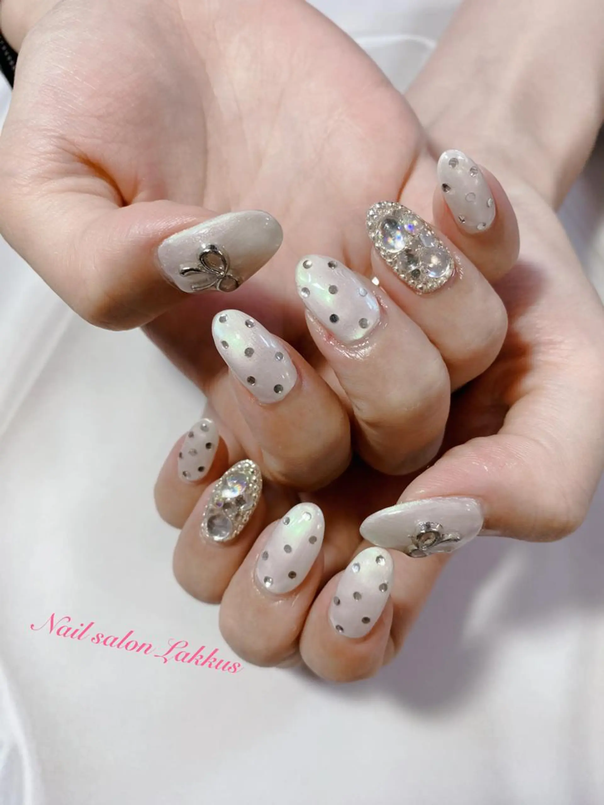 ネイル オーロラネイル ミラーネイル Lakkus T－CHIのネイルデザイン