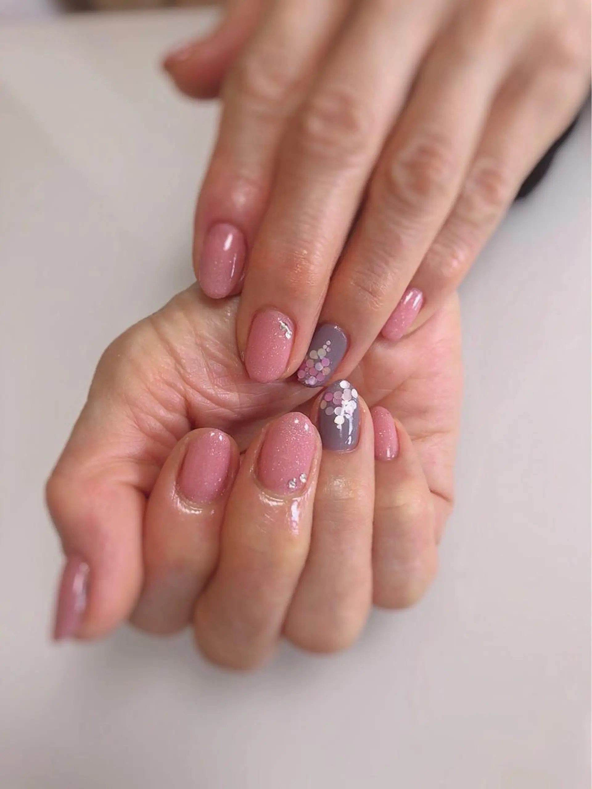 ネイル アートネイル 長さ出し フットネイル グリーン ニュアンスネイル Lily Roseスタッフ一同のマツエク・マツパデザイン