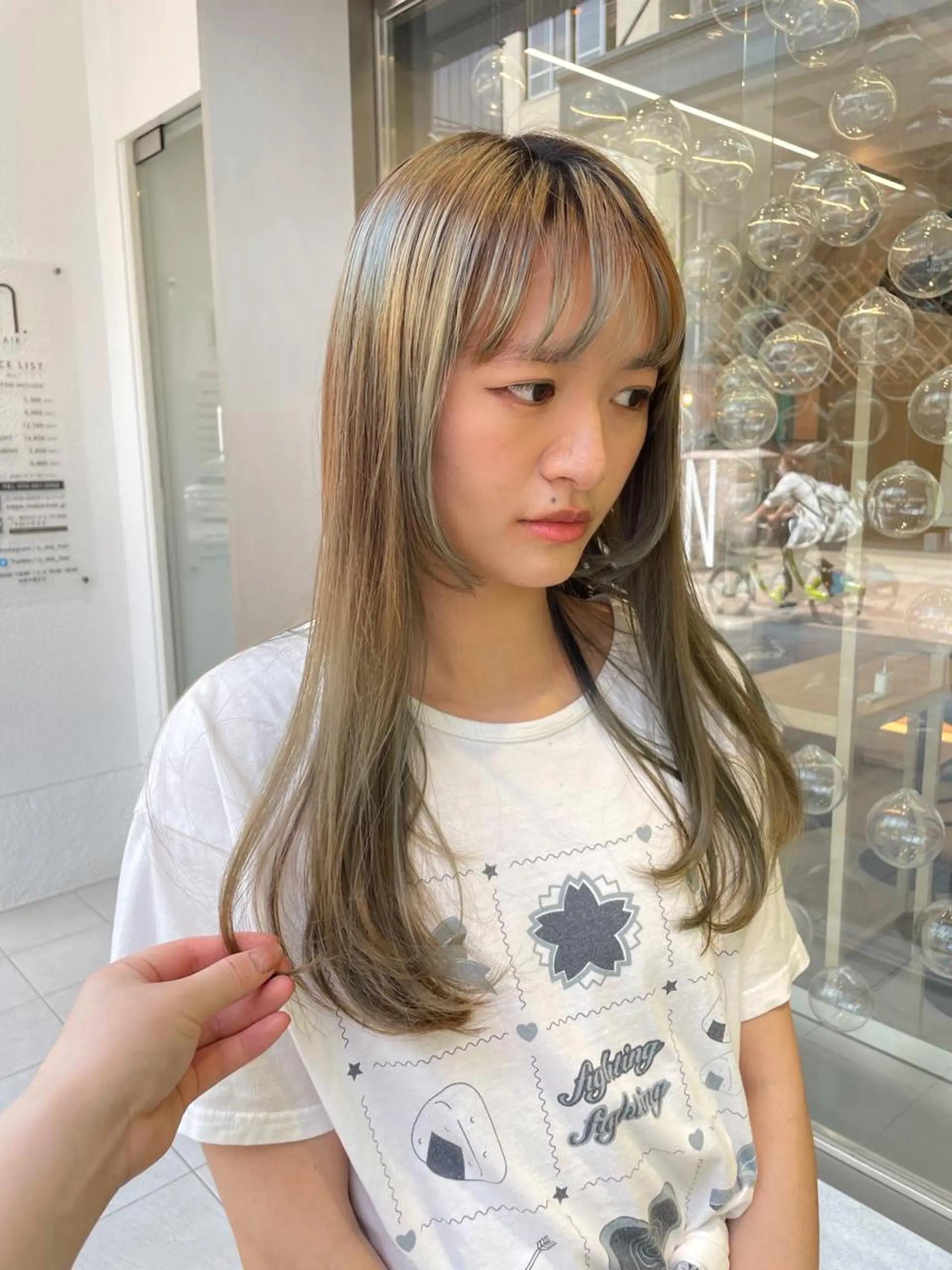 ロング カラー パーマ ヘアアレンジ 山下 とよかのヘアスタイル