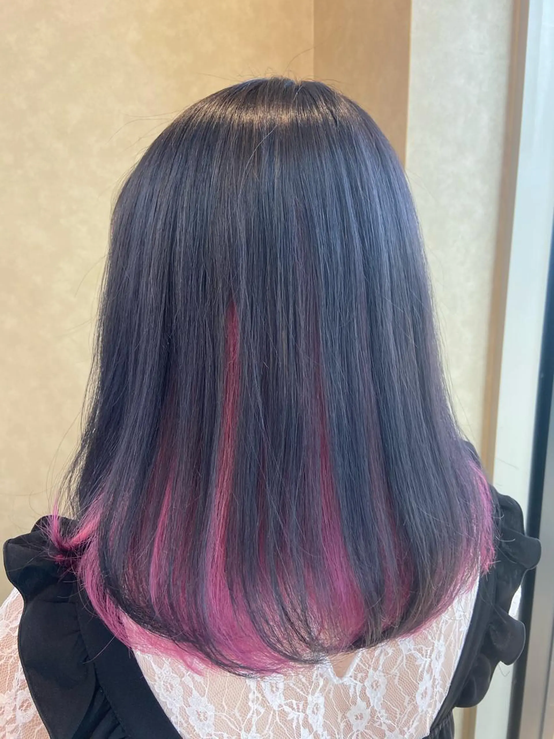 セミロング カラー ヘアカラー カワサキ ヒナコのヘアスタイル