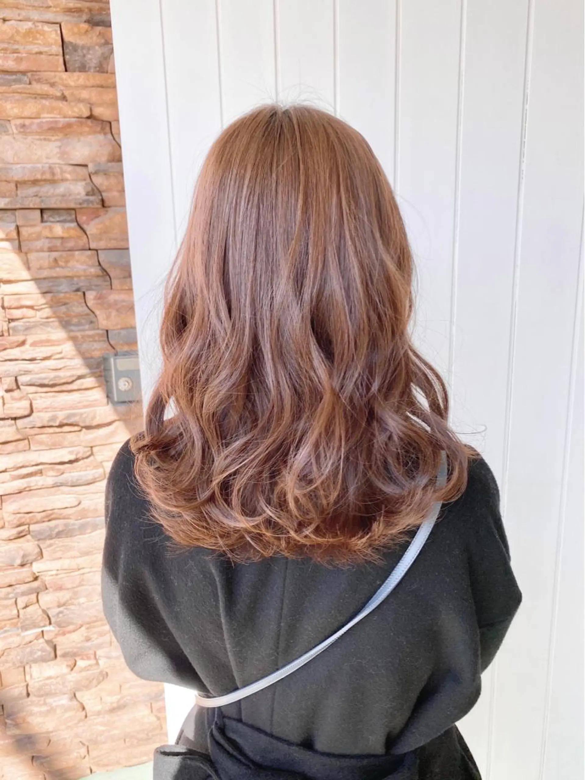 セミロング 髙井 麻帆のヘアスタイル