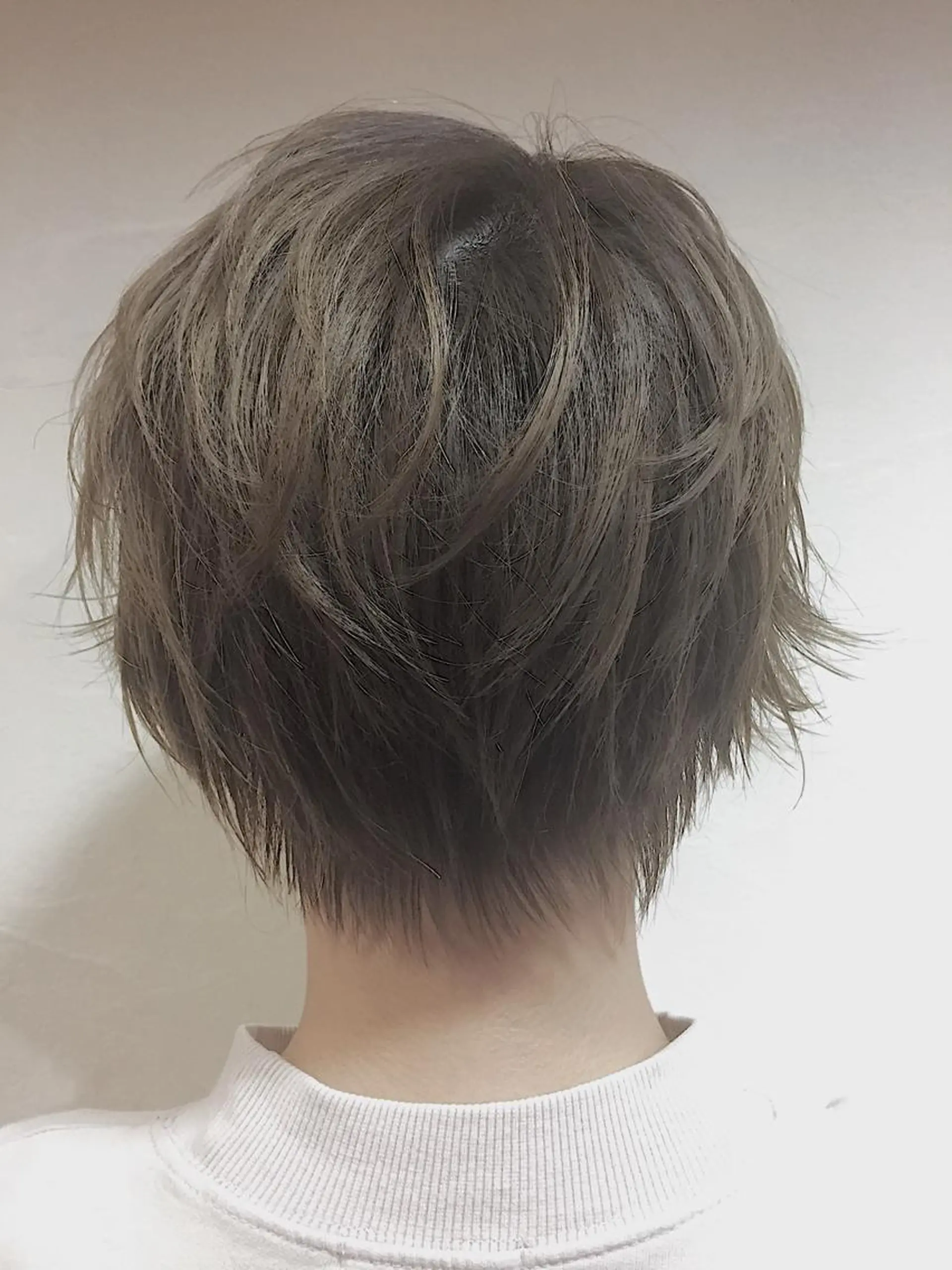 ショート カラー パーマ アッシュ レイヤーカット ショートヘア ニュアンスパーマ 可愛いを作る神 ナオヒロのヘアスタイル