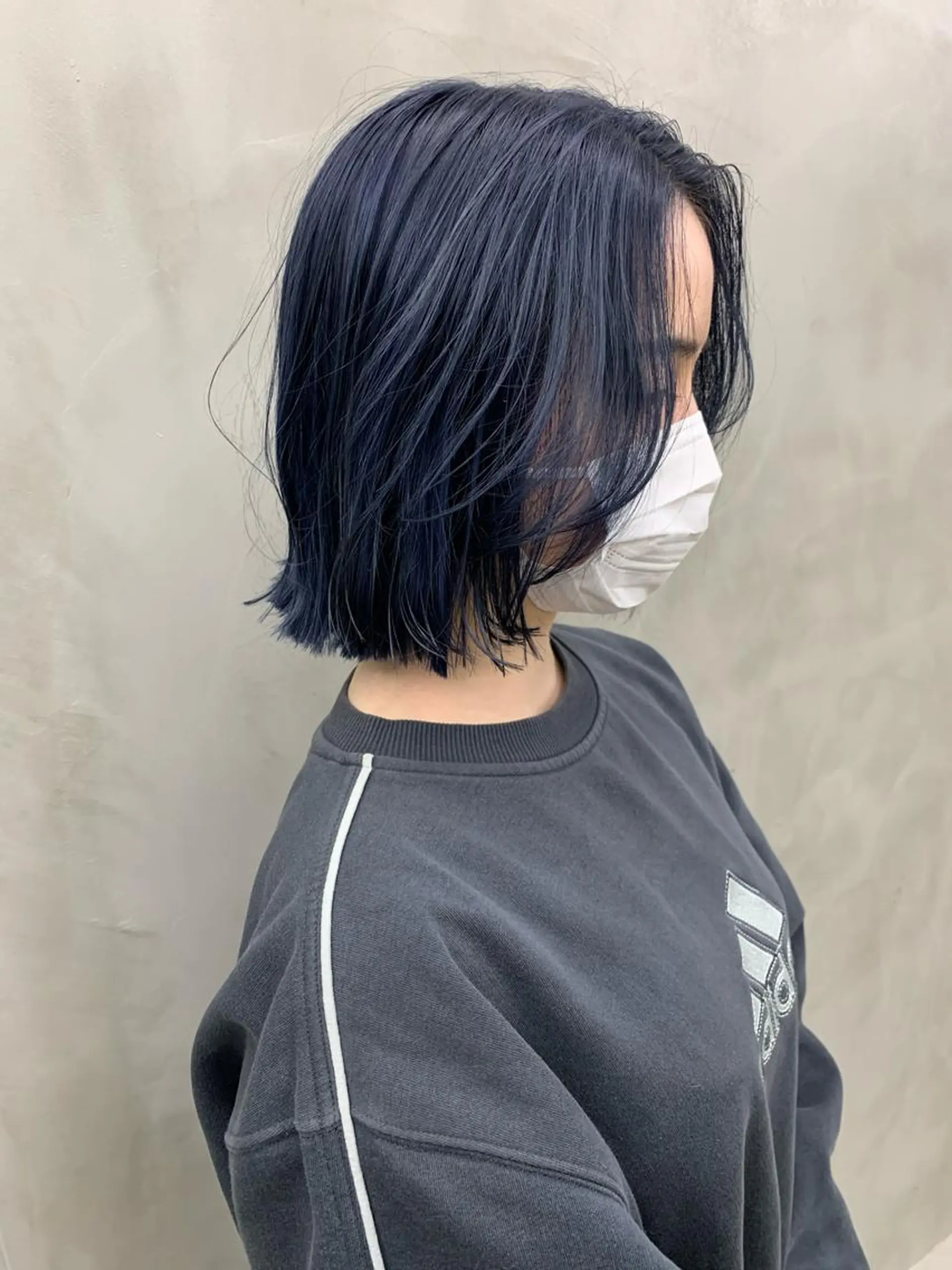 ミディアム カラー ブルーカラー ネイビーカラー ヘアカラー 🐝 hachi🐝のヘアスタイル