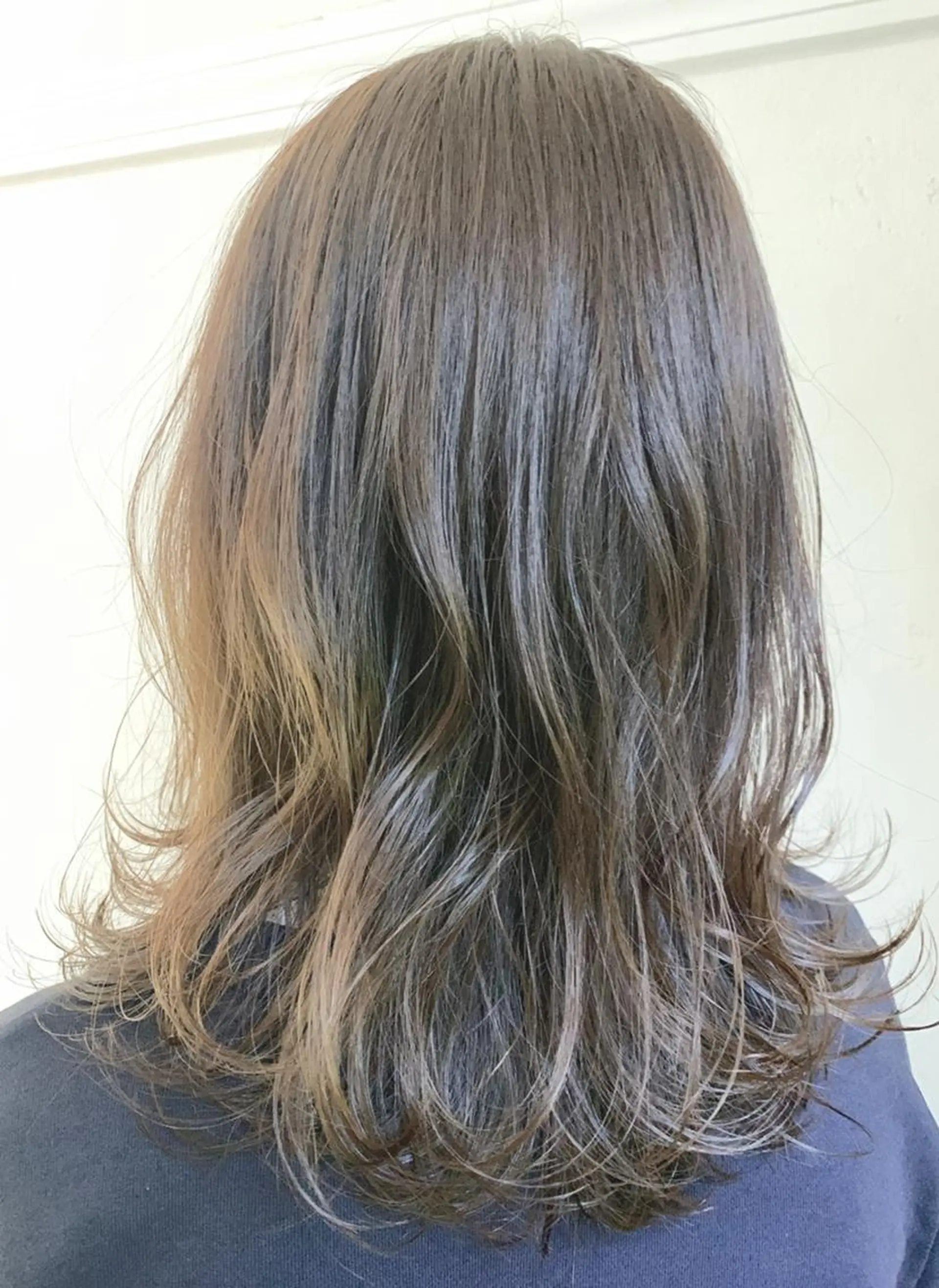 セミロング _WHITE 天神店のヘアスタイル