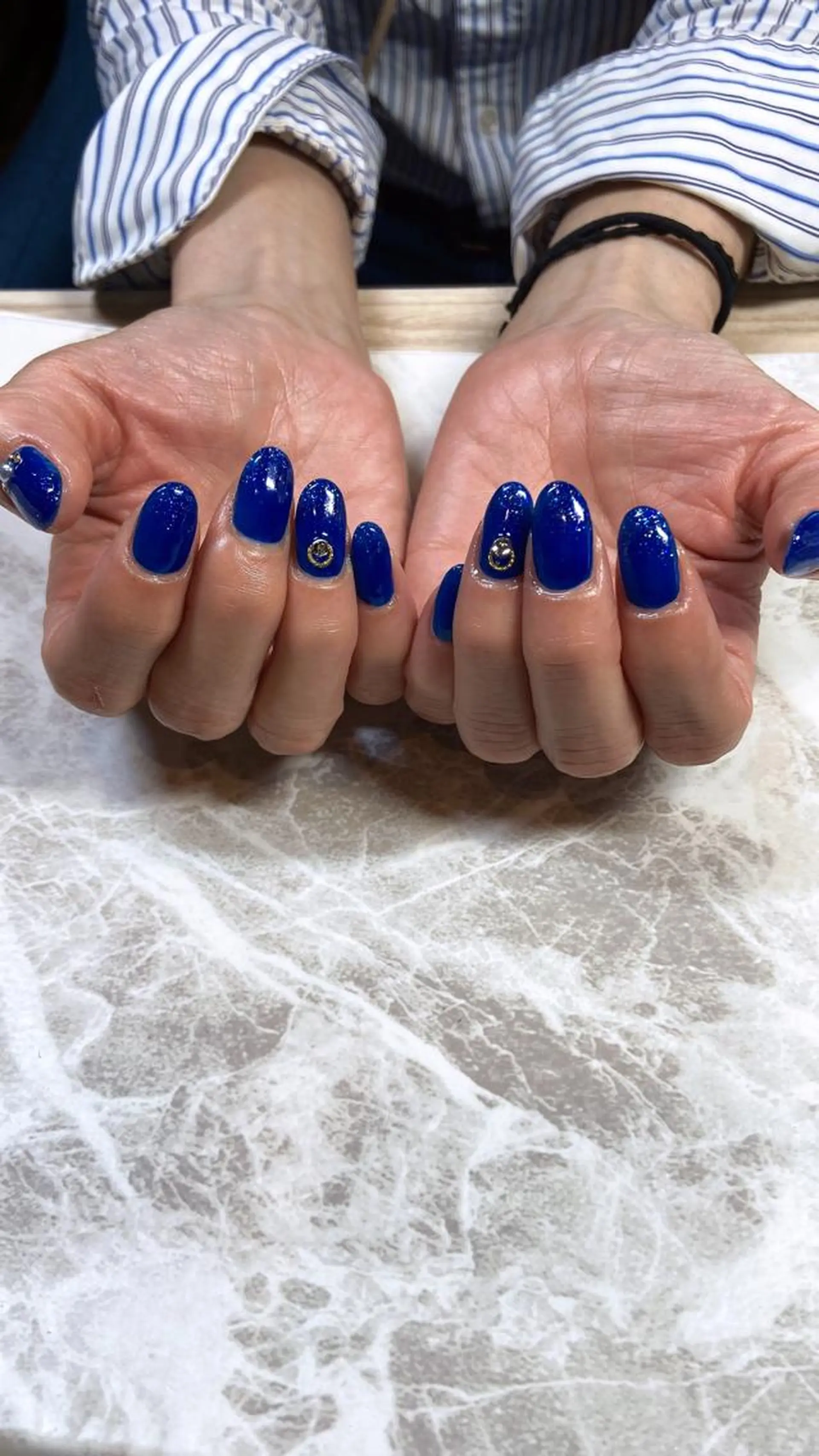 ミディアム ネイル 夏ネイル ハンドネイル ネイルサロン ステラのネイルデザイン