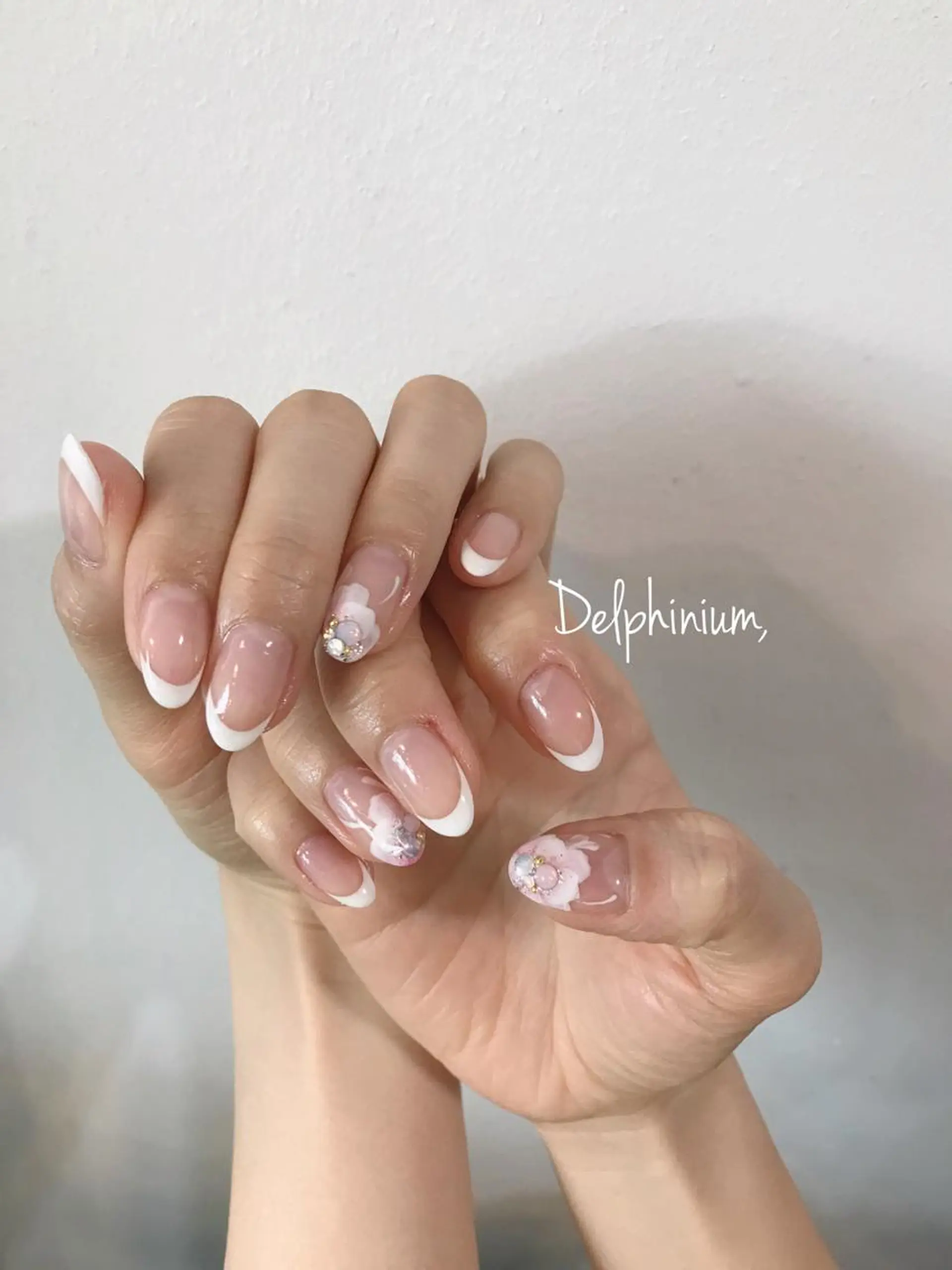 ネイル アートネイル カジュアル フレンチネイル ミラーネイル 持ち込み 岡本 友恵のネイルデザイン