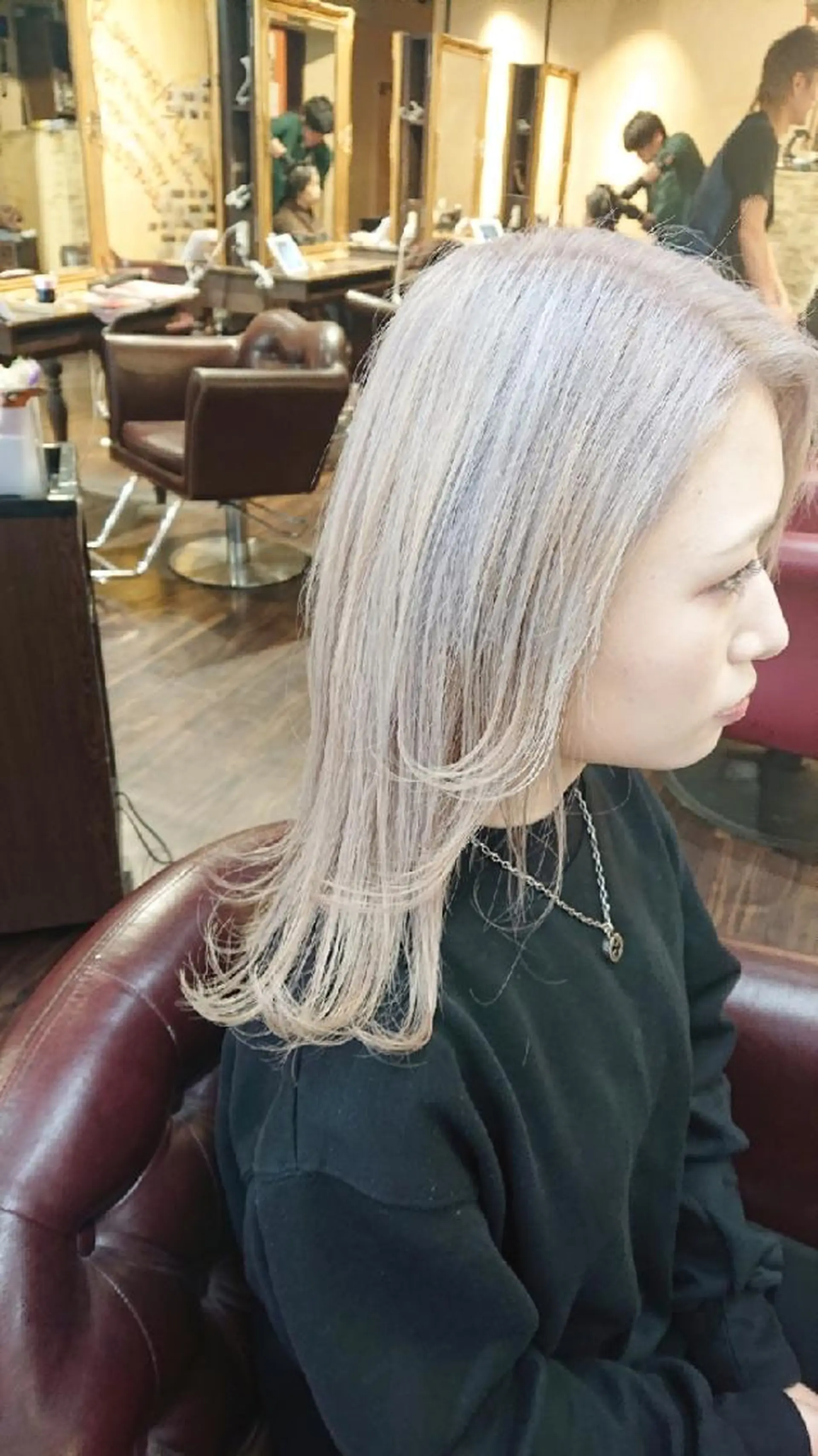 ミディアム カラー ブリーチ ブルーカラー ヘアカラー トリートメント 艶髪✨ブリーチ職人 井手正康のヘアスタイル