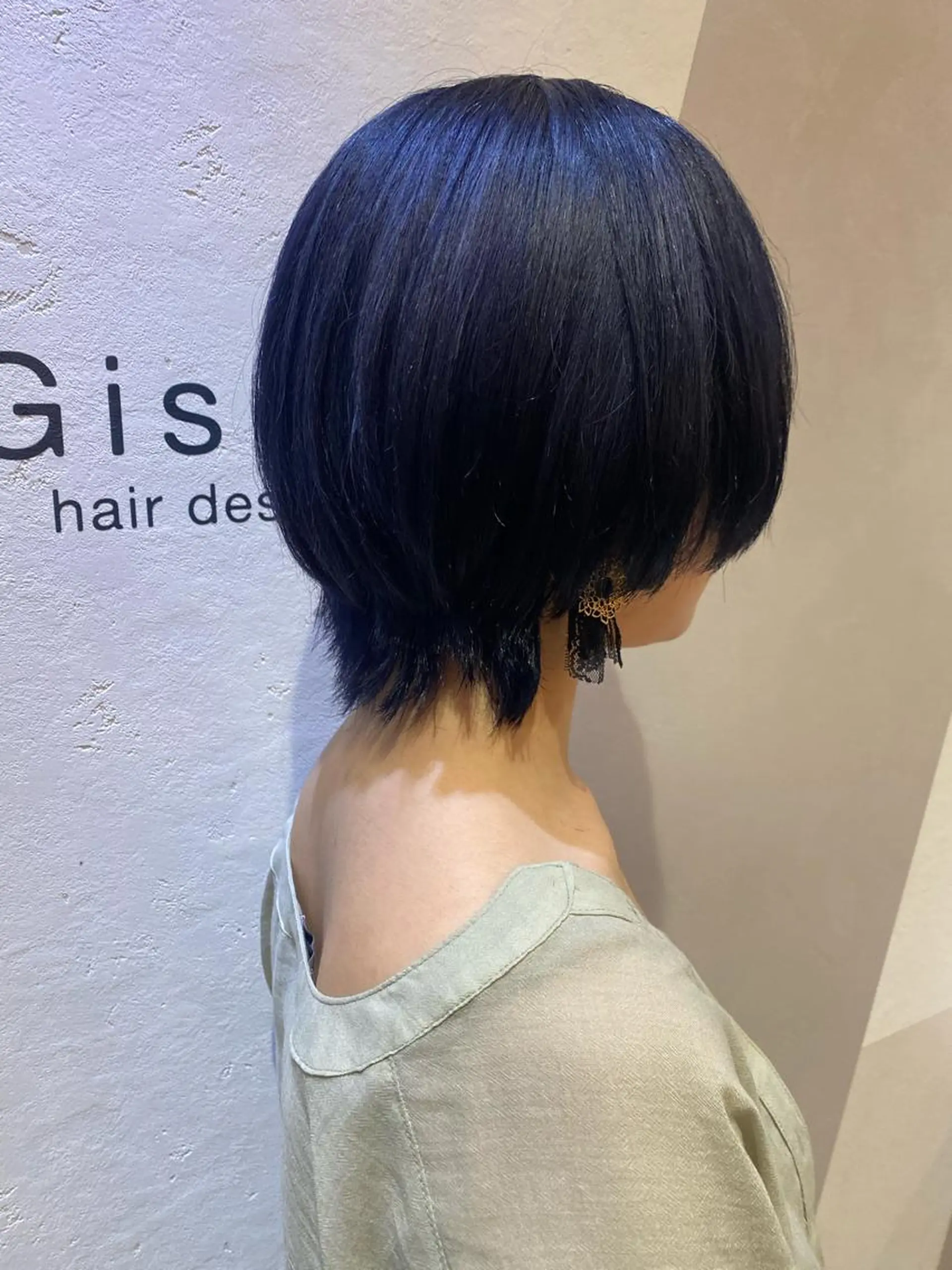 ショート カラー グレージュ ネイビーカラー ウルフカット jill by gisel＿奥家のヘアスタイル