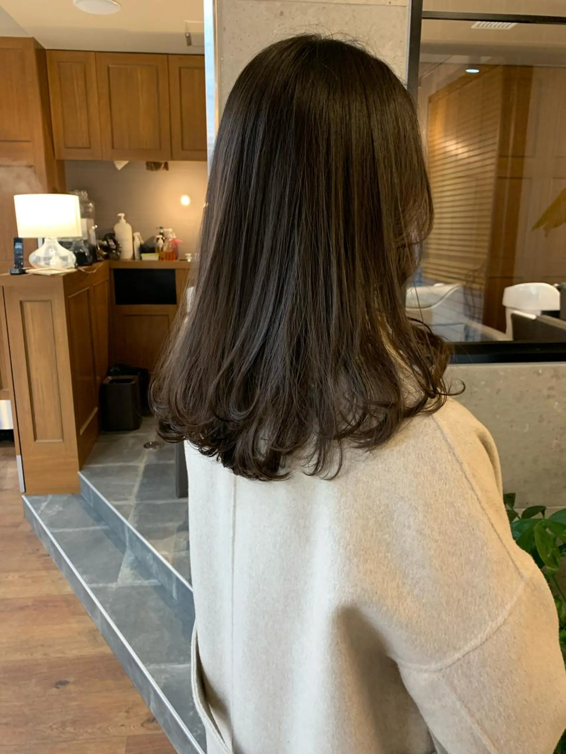 セミロング 開發 智也のヘアスタイル