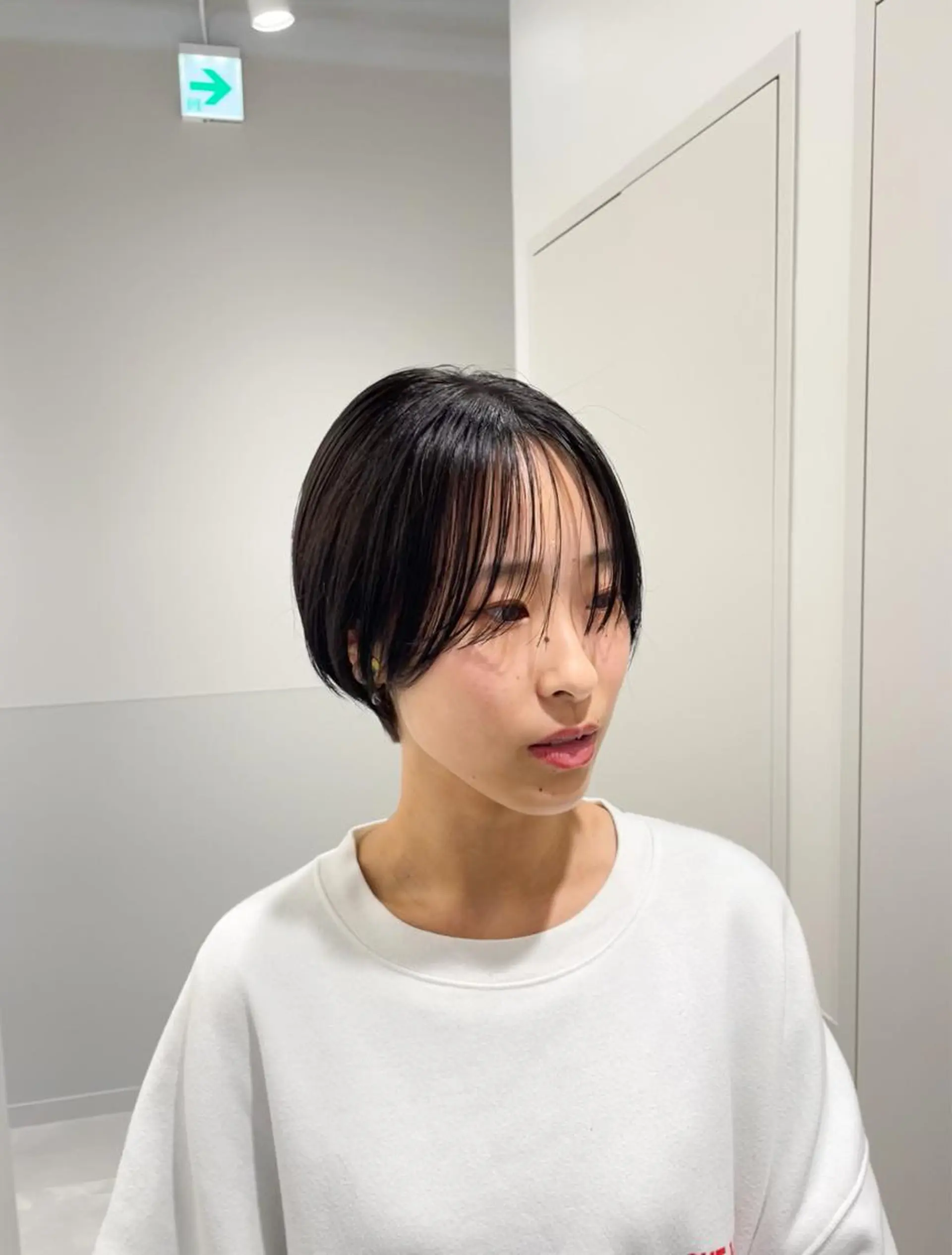 ショート カラー パーマ ヘアアレンジ キッズ ブリーチ ハイライトカラー ハイトーンカラー ハイライト ショートヘア 大人スタイル 太田のヘアスタイル