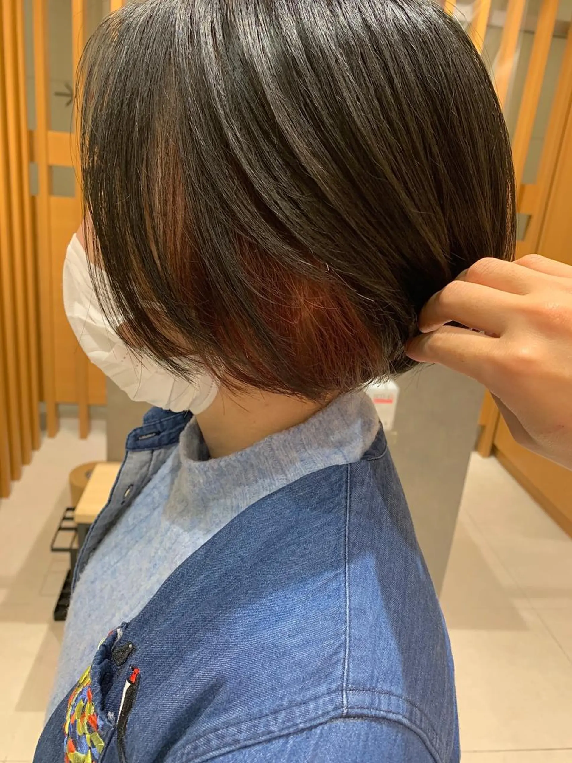 ショート カラー 下川 由貴のヘアスタイル