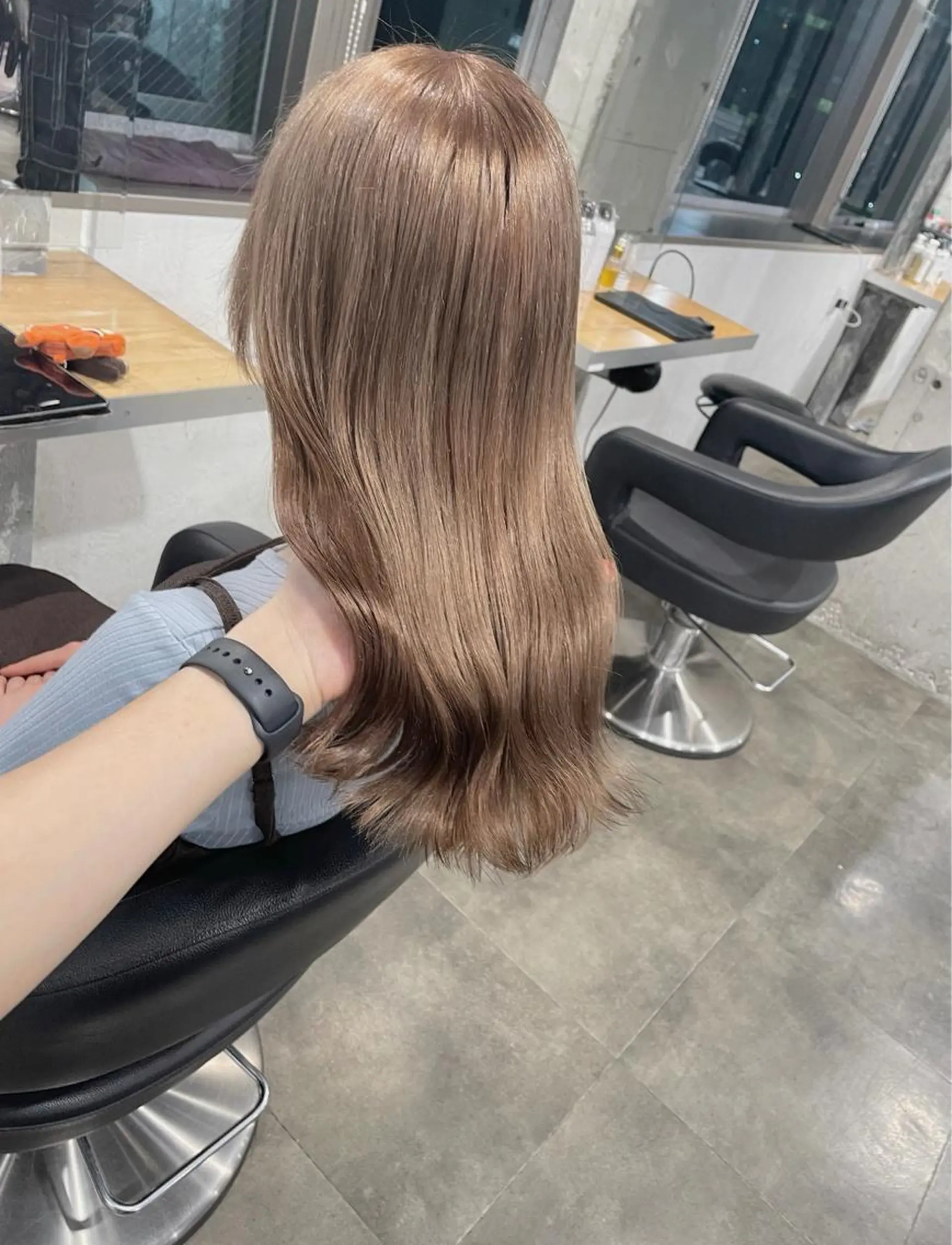 セミロング カラー ヘアカラー トリートメント ヘッドスパ ヘアセット ベージュカラー💖 やすひろのヘアスタイル