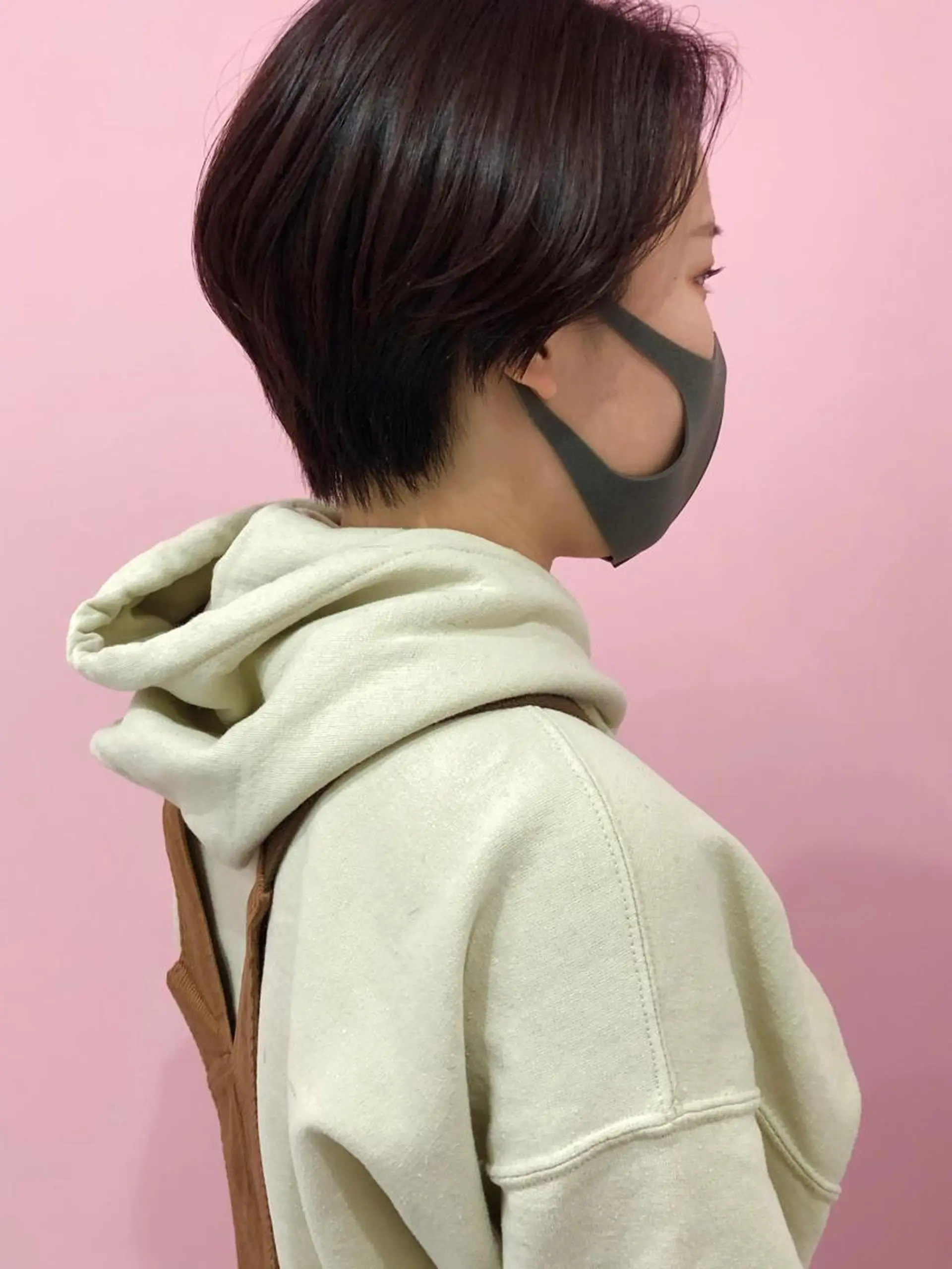 ショート カラー ハンサムショート ブラウンカラー レッドカラー レッドブラウン ショートヘア 岩田 萌那のヘアスタイル