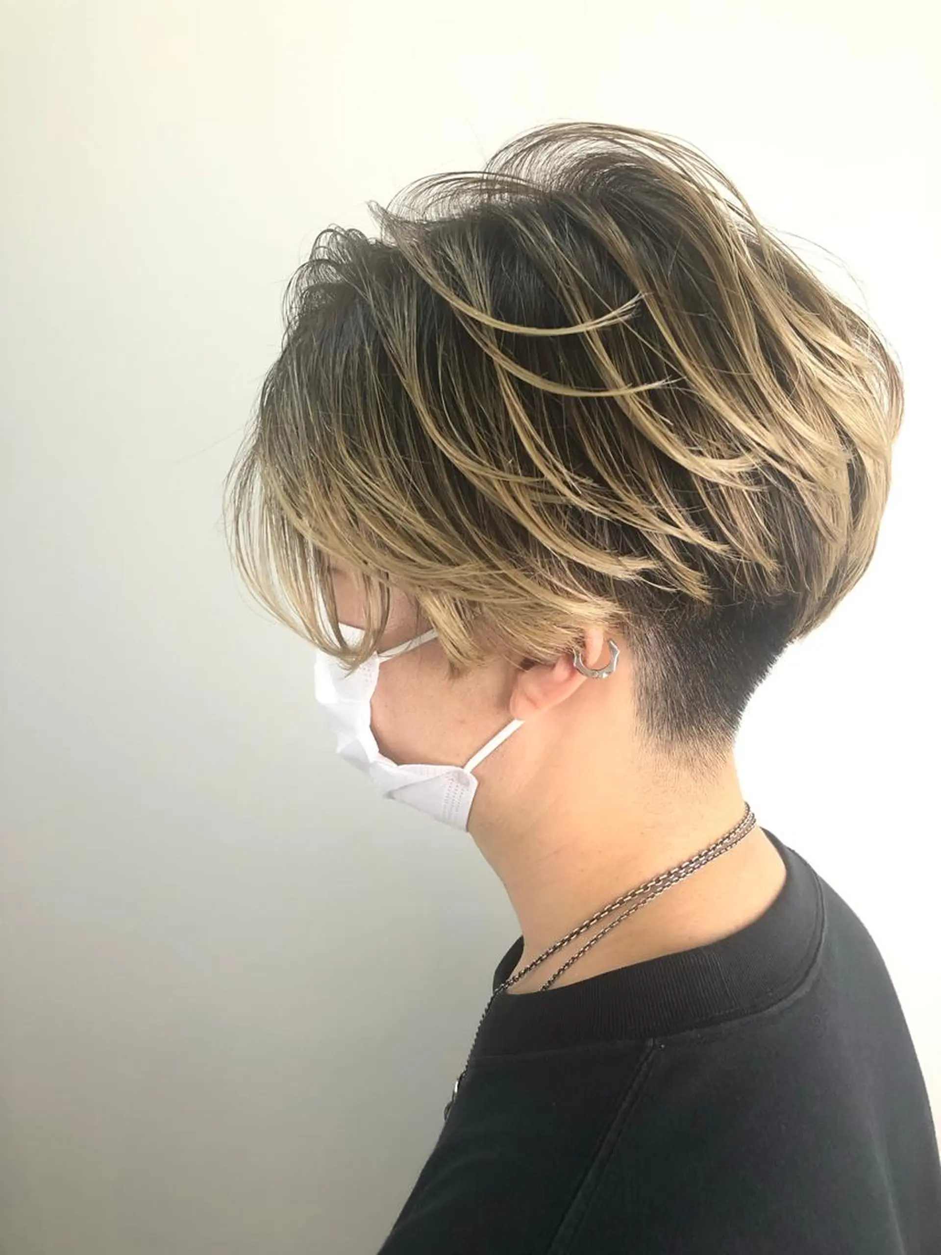 カラー メンズ ベージュカラー アリーマーケットリル 小林将士のヘアスタイル